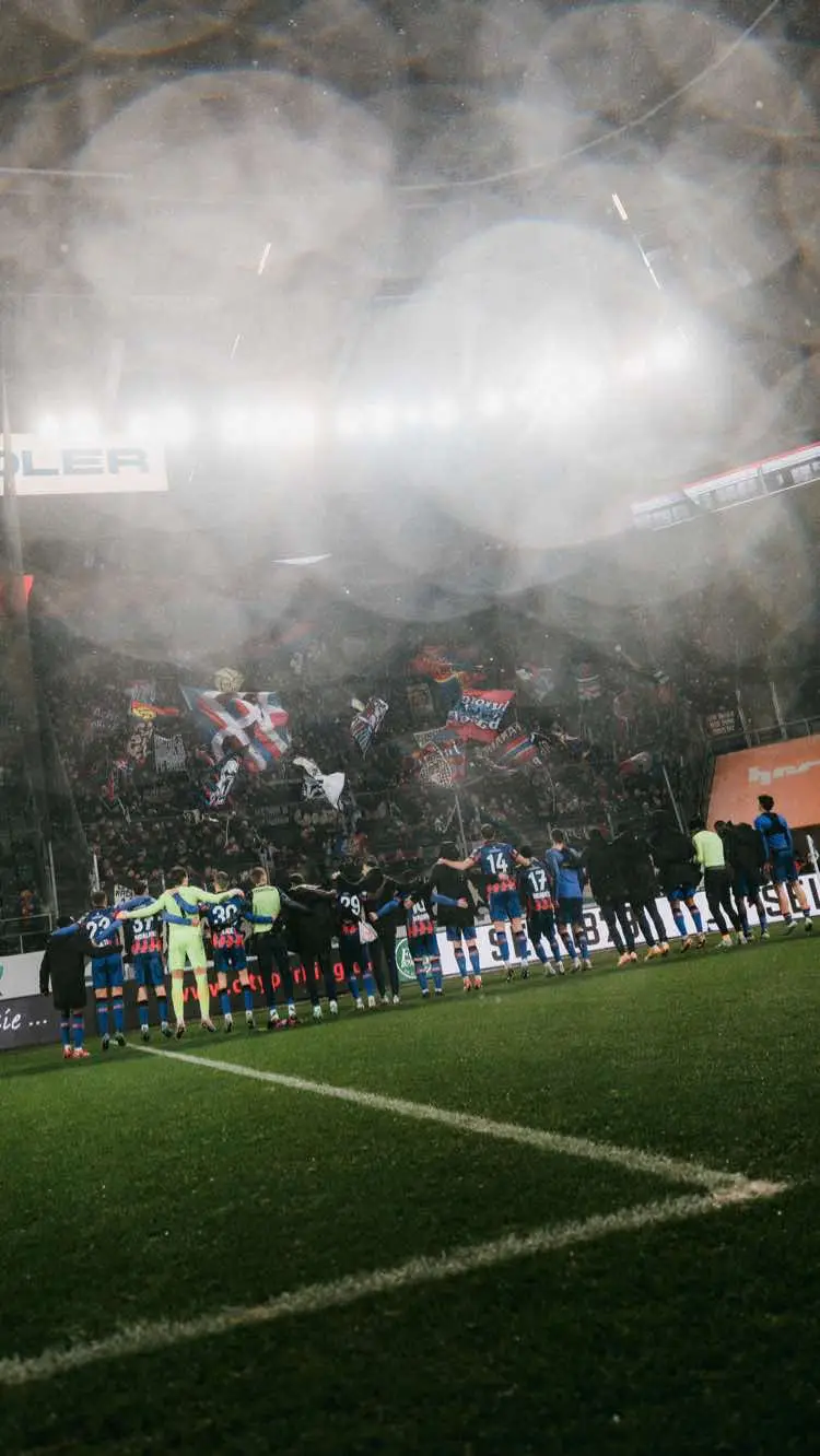 #fcbasel1893 #AlliZämme #BrennefürdrFCB #Goal #Tor #Traumtor #Basel #Worldie #foryou #trend #Football #foryou #trends #Goals #muttenzerkurve #fans #FCB #Rotblau #Fans #Futbol #calcio