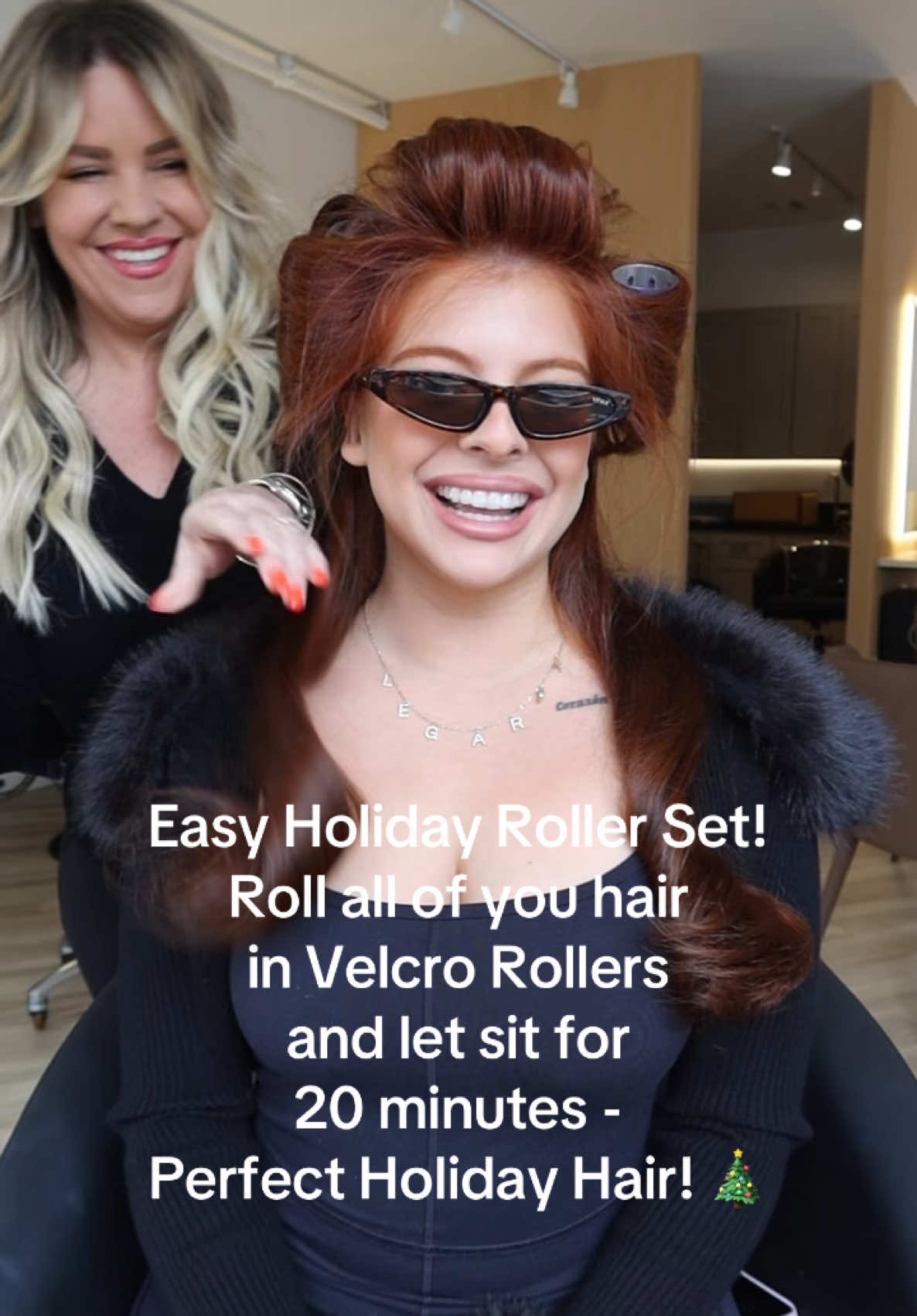 @danielalegarda Perfect Holiday Hair! #blowout #velcrorollers #rollerset #butterflycut #longhair #healthyhair 