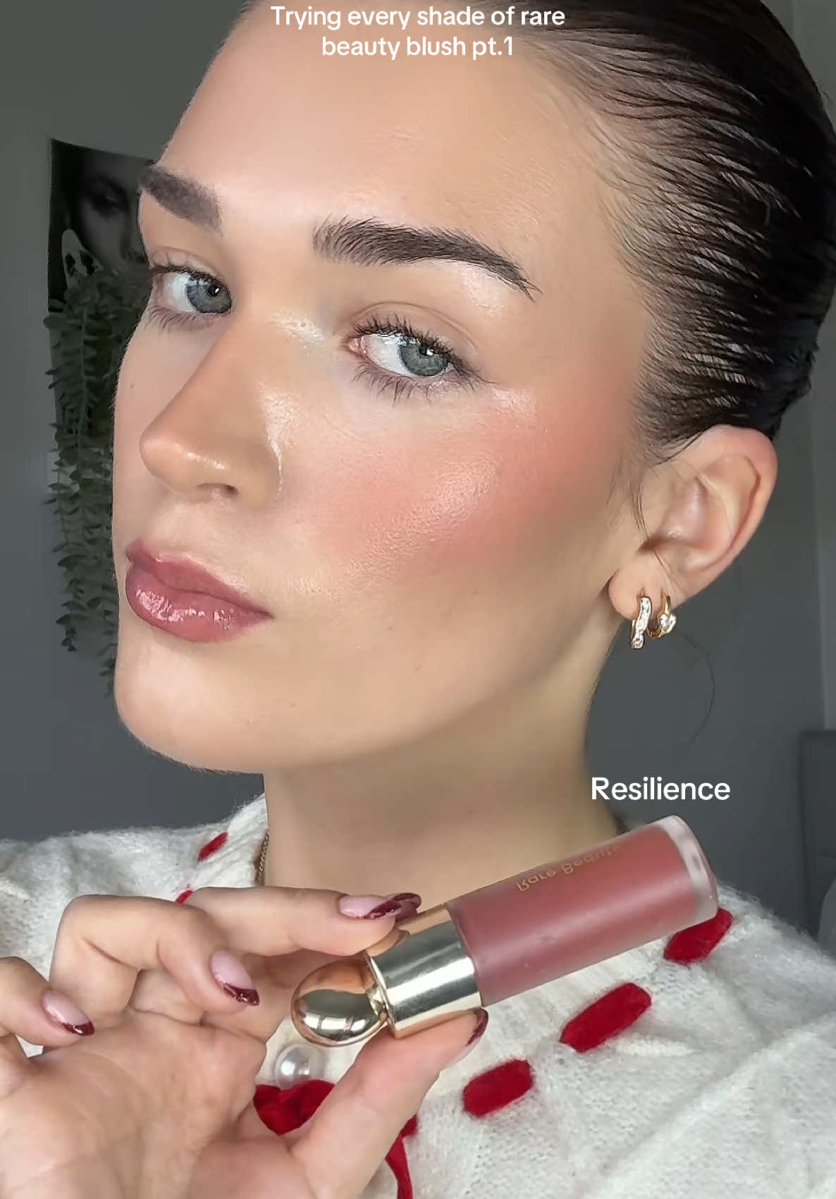 Making it easier to pick a rare beauty blush shade this holiday season🫶🏼🩷   @Rare Beauty #rarebeauty #rareroutine #rarebeautyblush #makeup #BeautyTok 