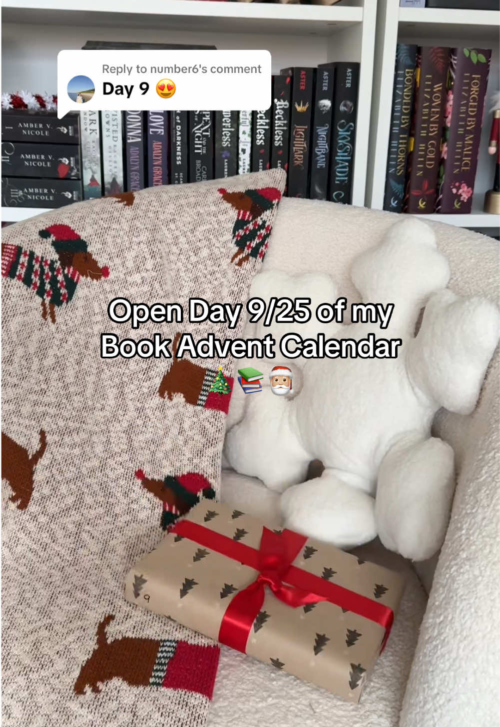 Replying to @number6 open day 9/25 of my book advent calendar 🎄📚🎅🏼 another shelf trophy!! Yaaay I really wanted this series in hardback instead of paperback 🤭 #bookadventcalendar #adventcalendar #bookhaul #bookunboxing #lightlark 