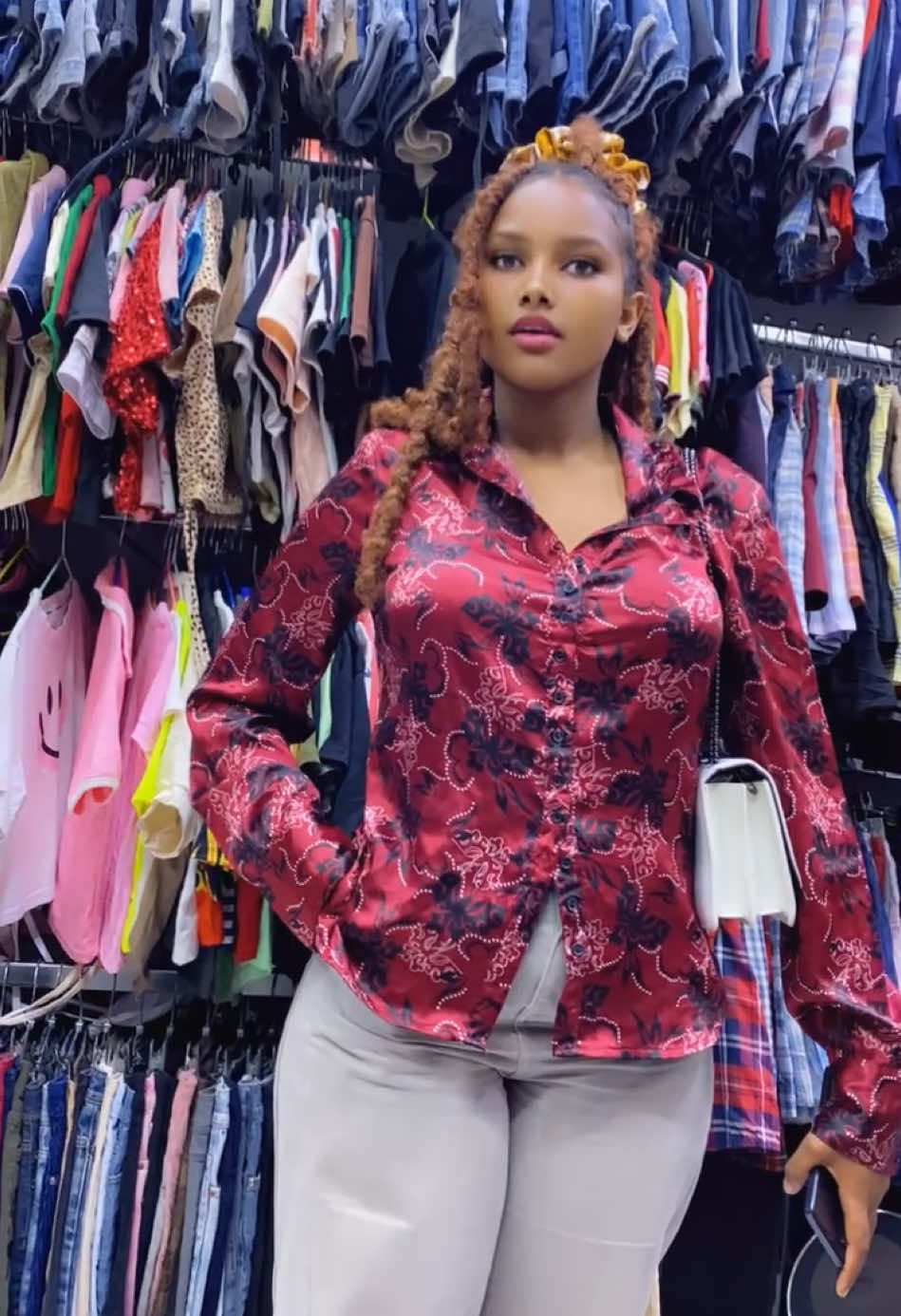 WAACHENI WATOTO WAZURI WOTE WAJE KWA MELO MAANA UFALME WA MAVAZI NI WAO 🤣🤣🛍️🔥 The Best Shop For The Best Outfits 🙌🙌 🔥🔥 Duka linapatikana Magomeni Kanisani 📍Whatsapp 💬& Call 📞+255653018883