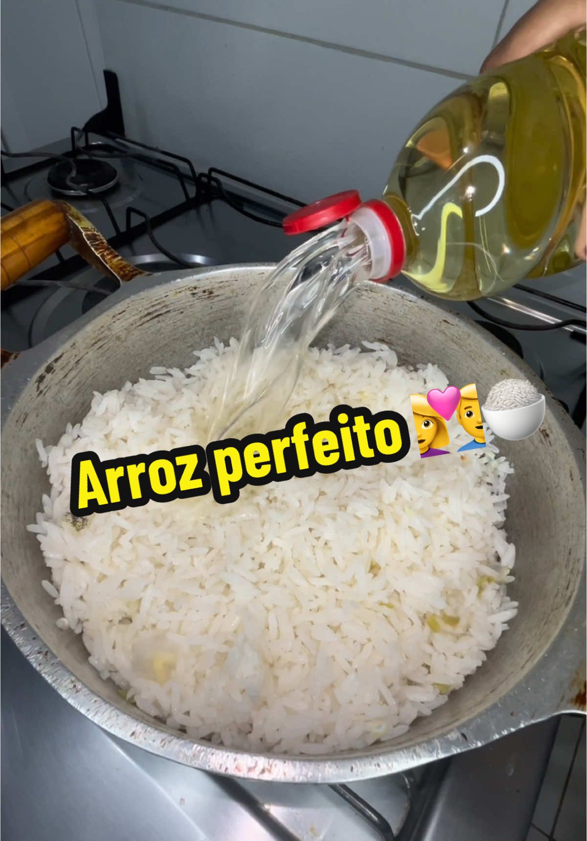 Preparando o arroz perfeito para… o maridão 👩‍❤️‍👨😊❤️ #cozinhando #arroz #comedia 