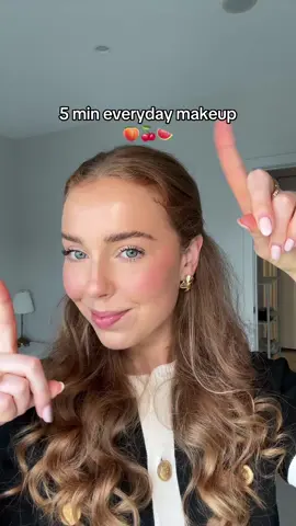 5 min everyday makeup ✨  - sculpted by Aimee skin tint shade 4.0 - L’Oréal infallible concealer vanilla - Chanel bronzing cream - Flavedo dew tint grapefruit  - Charlotte tilbury airbrush powder shade 1 - Nyx brow pomade - Nyx shimmer eyeshadow  - Maybelline skyhigh mascara - Sheglam praline pie lipstick - Dior lip oil rosewood  #grwm #makeup #makeuptutotial #easymakeup #bronzer #blush #autumnmakeup #glam #burgandy #maroon #cherryred #datenight #fy #fyp #everydaymakeup 