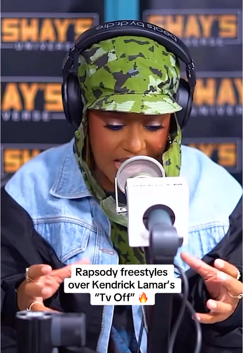 Now that’s what off the dome looks like! 🧠🔥 While stopping by Sway to discuss her latest release — what she calls a re-introduction to her album, ‘Please Don’t Cry’ — @Rapsody dropped a quick freestyle over Kendrick Lamar’s “TV Off.” - 📹: @Sways Universe  #rapsody #kendricklamar #tvoff #freestyle #gnx