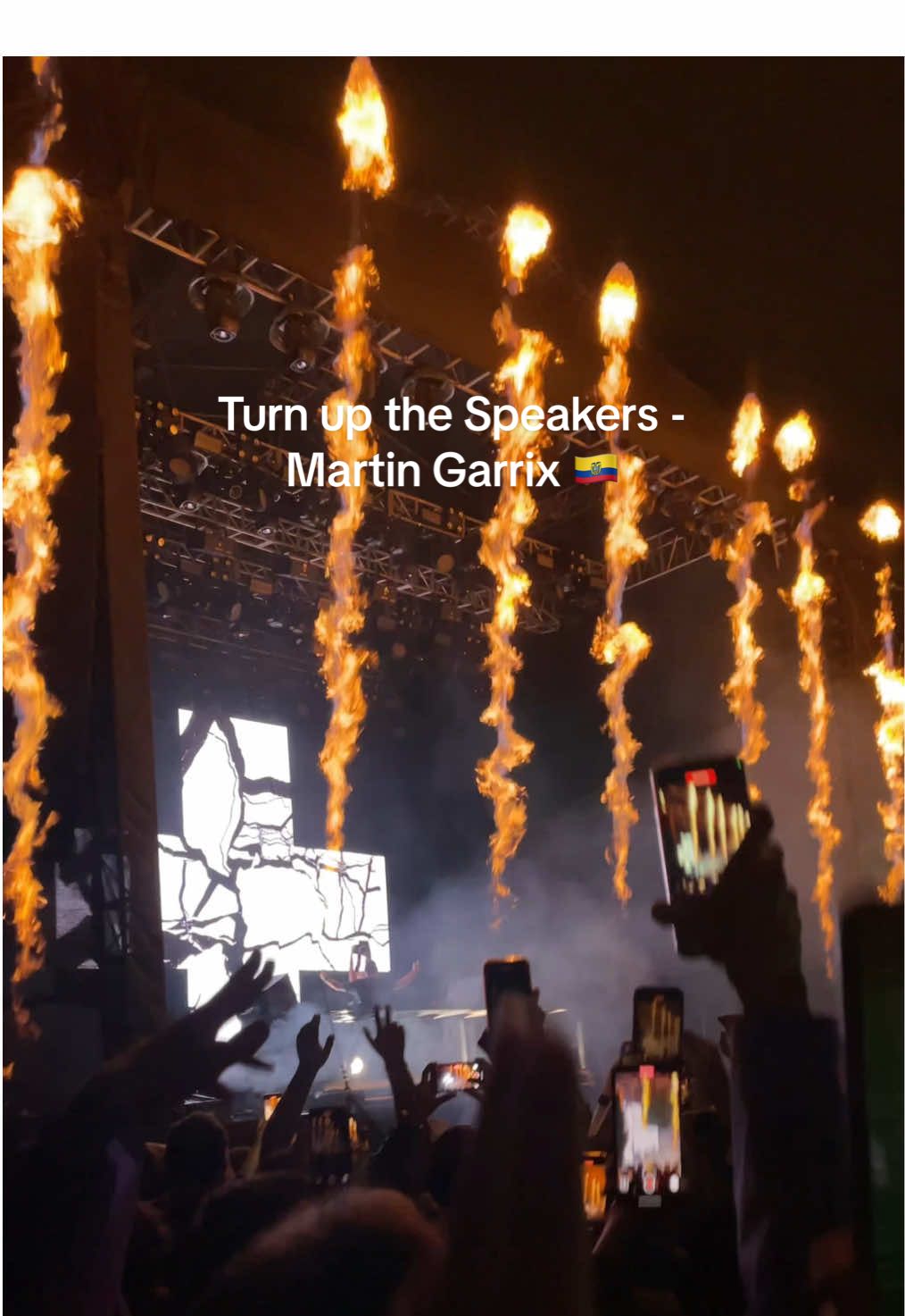 Turn up the Speakers en vivo / Show de Martin Garrix en Ecuador  #martingarrix #fyp #viral #quito #ecuador #2024 #conciertosecuador #afrojackmartingarrix 