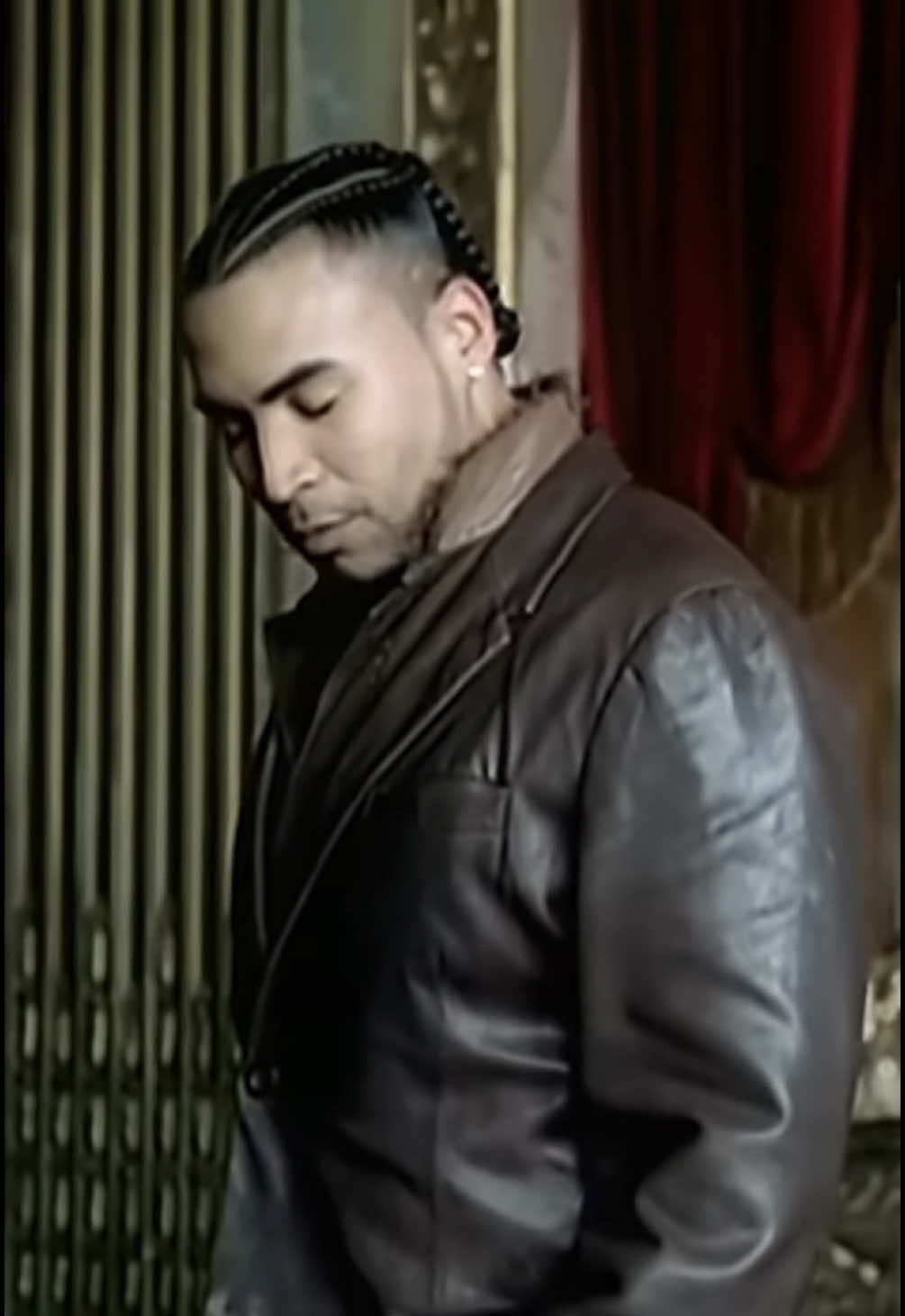 GRACIAS por toda su furia de apoyo con la gira en #Mexico! 🇲🇽 Me he dado cuenta de que muchos estarán viajando desde fuera para verme. Para todos ustedes esta Canción de Amor.  Nos vemos muy pronto. Boletos disponibles YA por www.donomar.com 👑🦍 