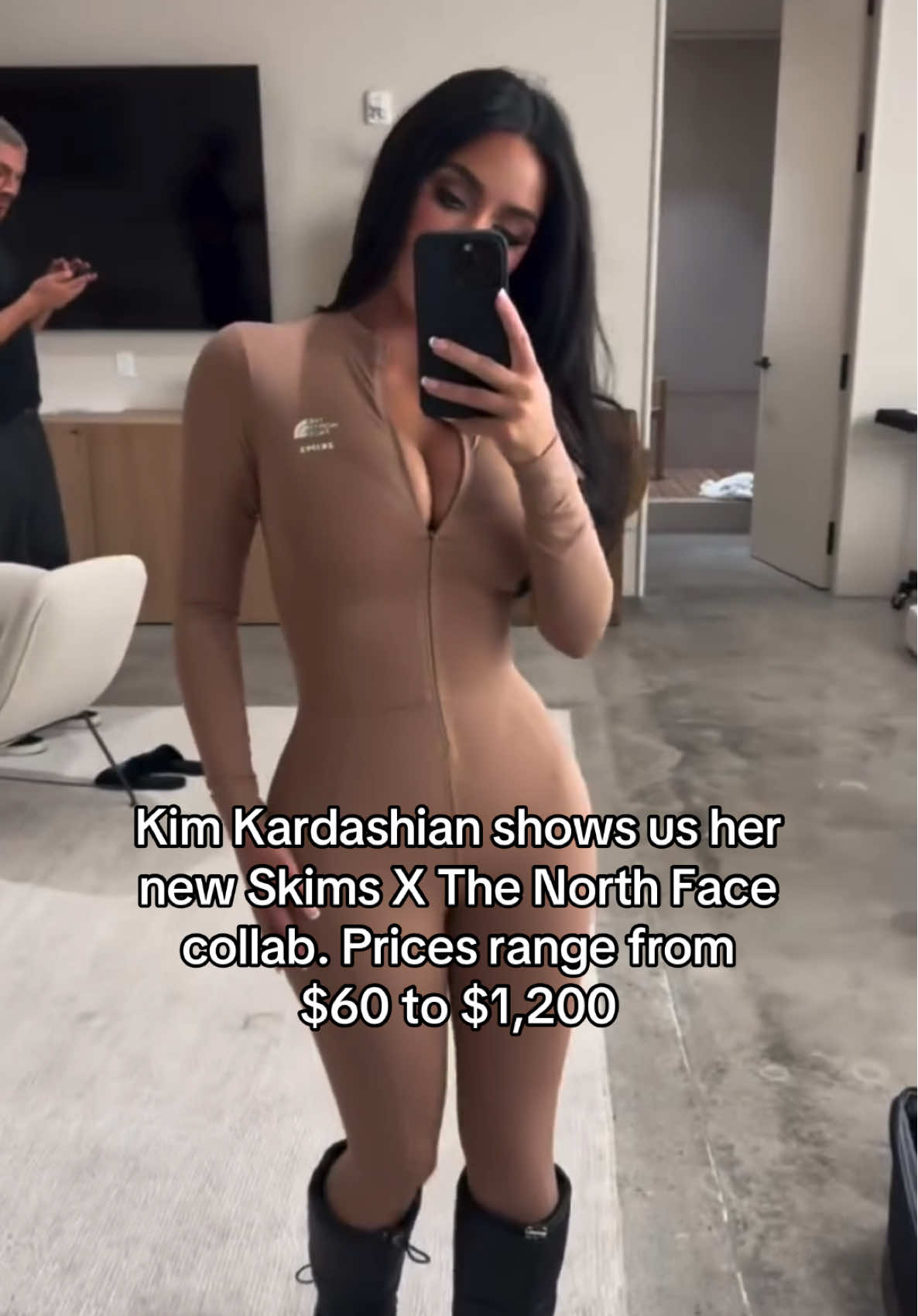 Such a genius collab. Will you be buying the new ski collection from Skims and The North Face? #skims #thenorthface #kardashians #skiing #winterclothes #thekardashians #kimkardashian 