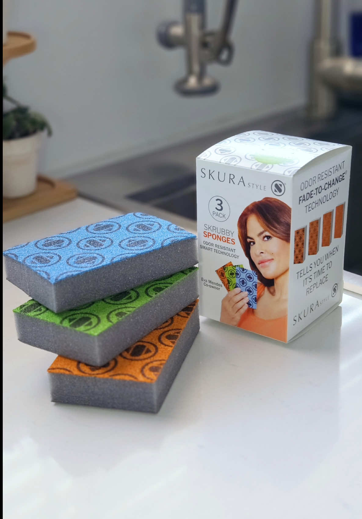 Upgrade your routine today! ✨ Skura Style kitchen sponges stay cleaner longer and never smell, so you can clean confidently every time. Now available at Walmart, link in bio 🛒    #SkuraStyle #CleaningMadeEasy #WalmartFinds #cleaningtip #cleaninghacks #KitchenHacks #cleaningmadeeasy