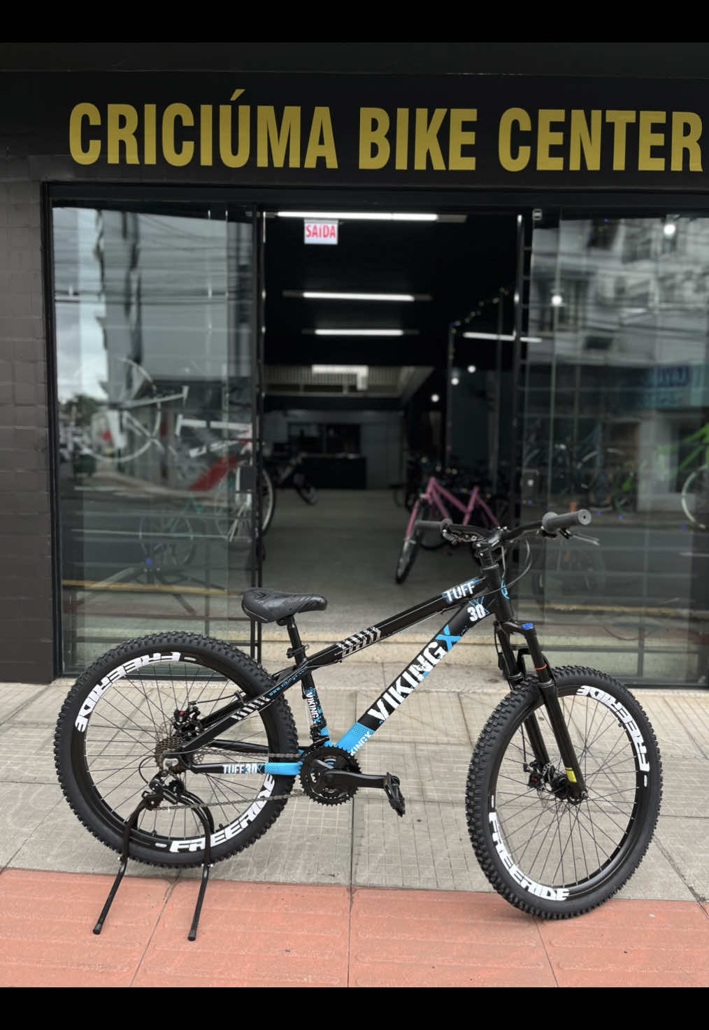Vikingx Tuff 30 Freios a disco Aros freeride 26 21v câmbios shimano R$ 1999,00 Entrega gratis em Criciúma e região 📲 WHATSAPP 48 996988094