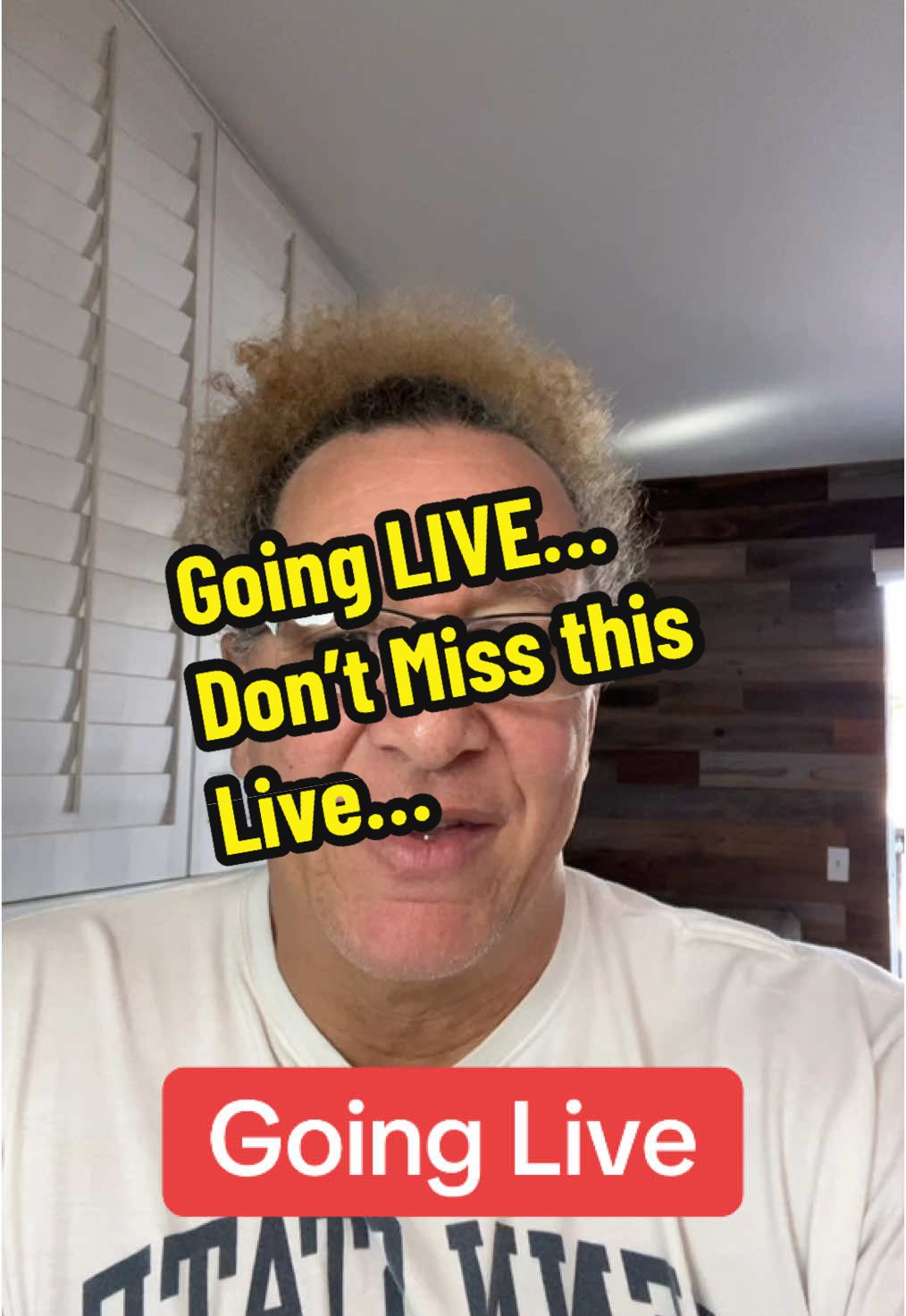 Going Live !! If you can’t make it put READY in comments and send you the details . #makemoneyonline #passiveincome #fireyourboss #nomore9to5 #strugglingmom #strugglingdad #onlinebusiness #digitialmarketing 