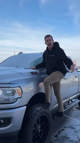 Cold starting my truck! How to cold start a vehicle #autoshop #autorepair #enginebuilding #enginerepair 