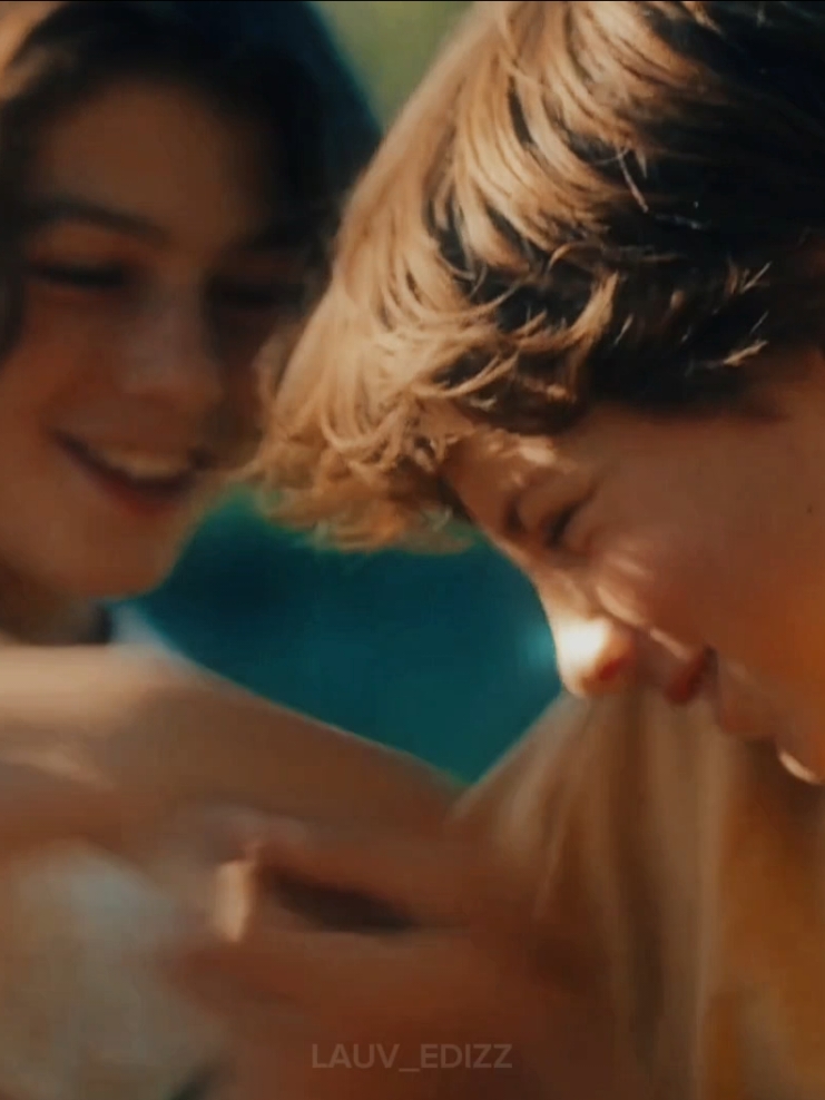 #YOUNGHEARTS / i need someone to look at me the way alex looks at elias #youngheartssequel #youngheartsmovie #youngheartsedit #mariusdesaeger #lougoossens #anthonyschatteman #ComingOfAge #boyslove #bl #lgbt #fyp #foryou 