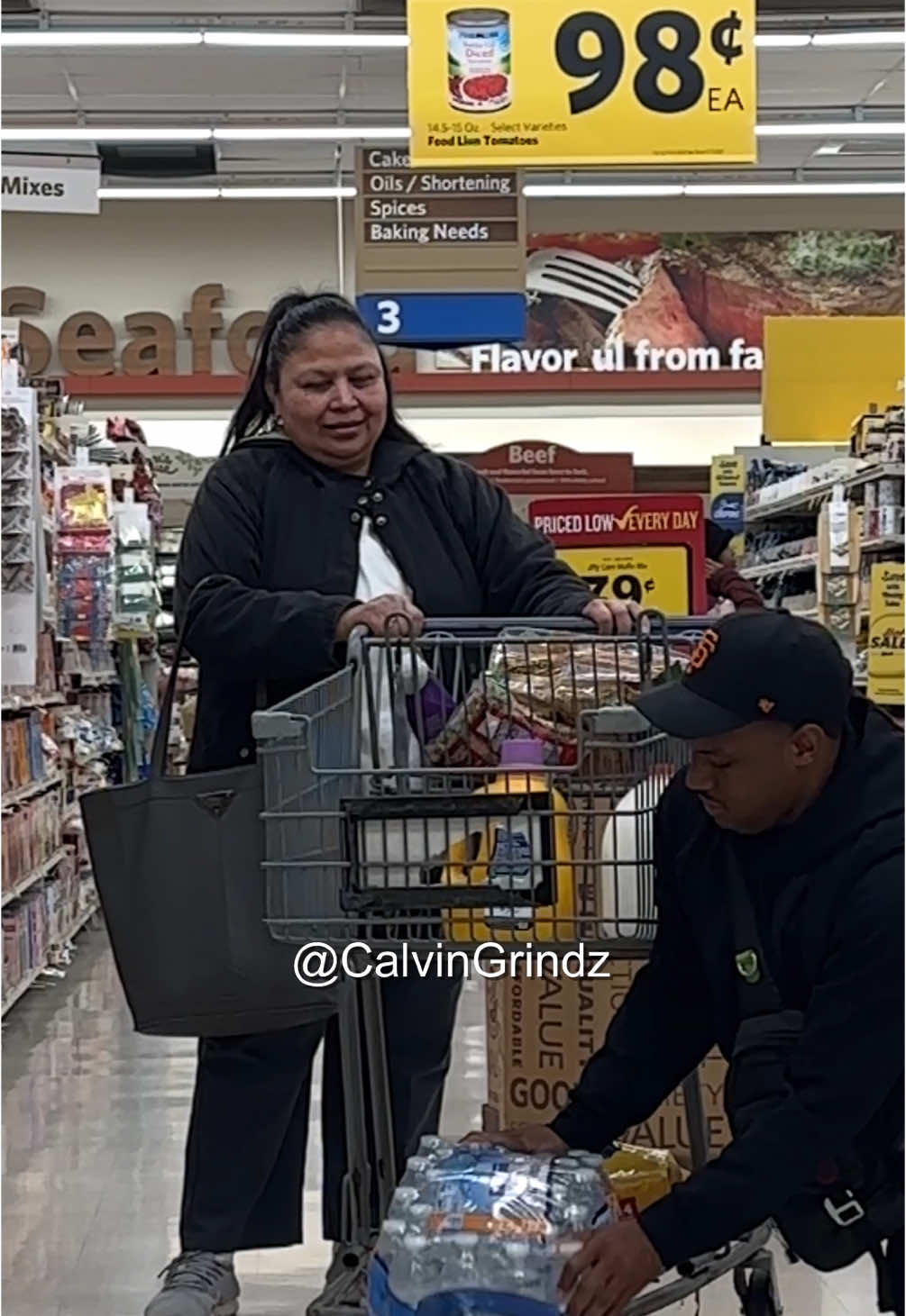 Her water was falling off… #calvingrindz 