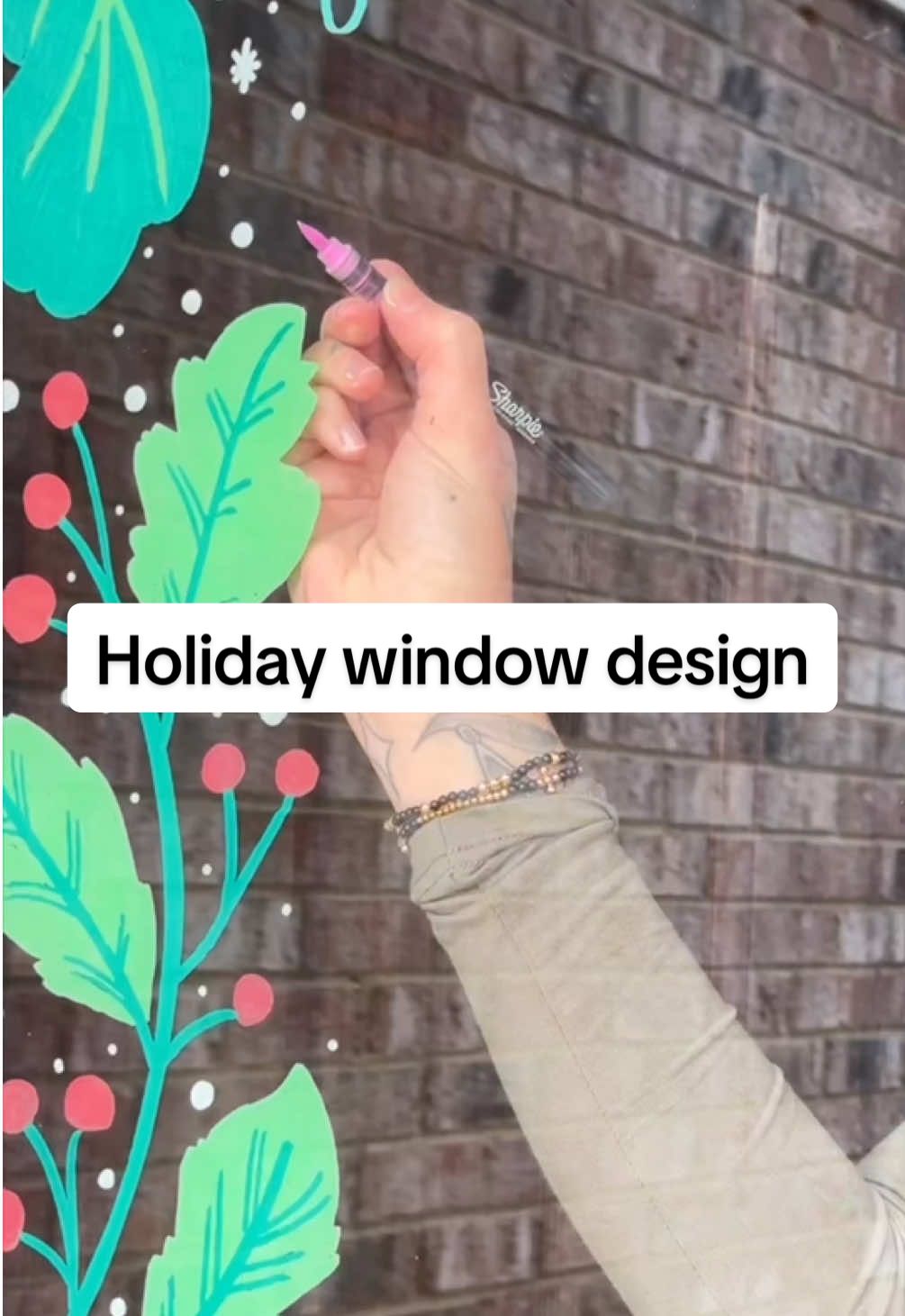 Kicking off the holidays with some vibrancy with the new @Sharpie Creative Markers #sharpiepartner #worldisyourcanvas #drawing #holidays #christmasdecor #DIY #creative #project 