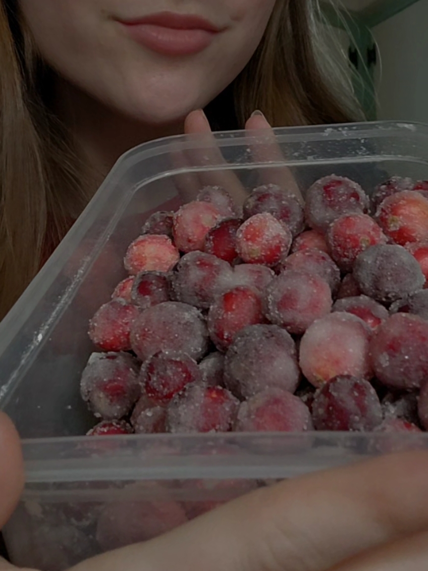 candied cranberries >> #asmr #candiedcranberries #HolidayTreats #asmrsounds #asmrvideos #mukbang #mukbangeatingshow 