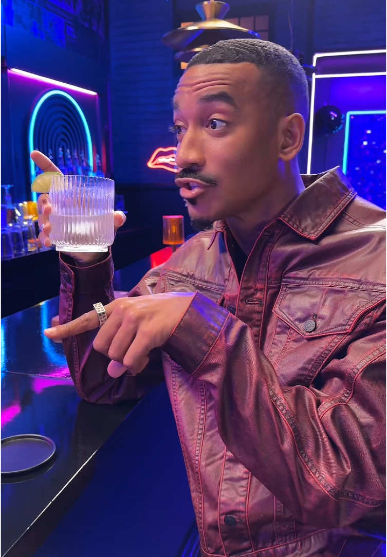 If they like it, I LOVE IT 🍸 Cheers to an all-new episode of #LogoSpill with @sean bankhead, hosted by @Johnny Sibilly, out TOMORROW (12/10) at 12p ET on LogoTV’s YouTube!  #SeanBankhead 