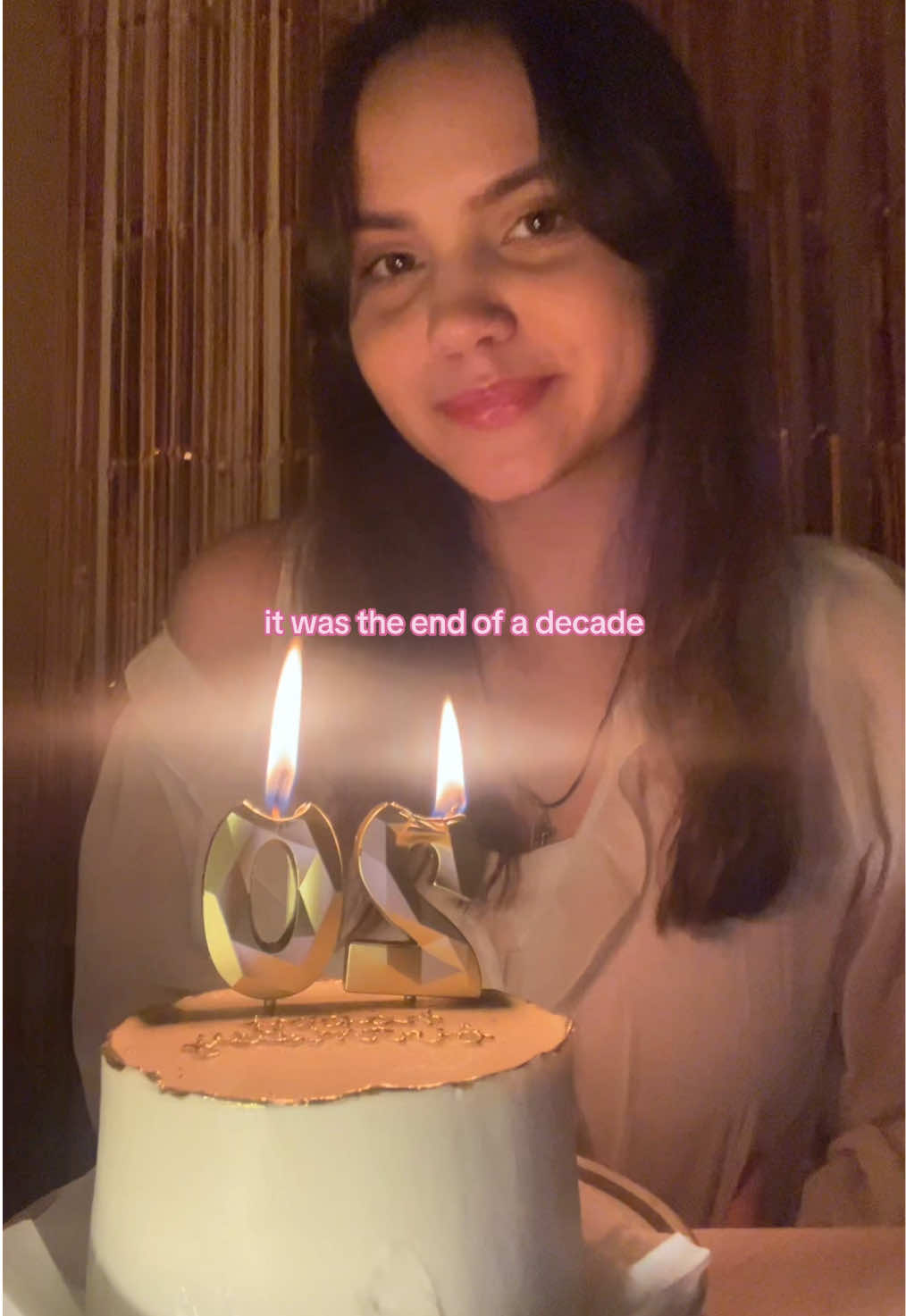 happy birthday to me, im twentyyy?!?!? 🥂 2 was a bit losing it already so ignore please 🤕 #taylorswift #longlive #theerastour #speaknowtaylorsversion #twenty #birthday #fyp 