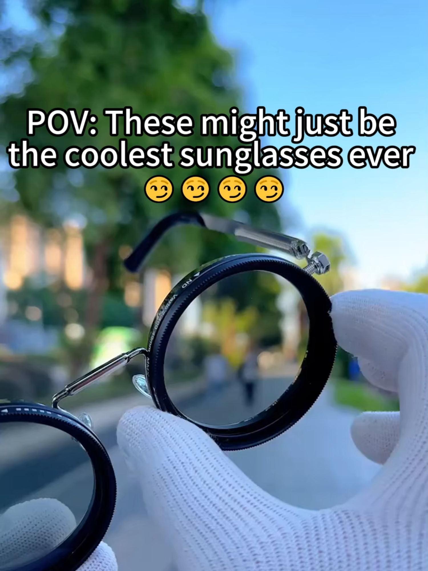 🎄POV: You just found the perfect Christmas gift. 🎁✨ Stylish, practical, unforgettable—ready to make someone’s holiday brighter! 🎅🕶️ #GiftGuide #ChristmasVibes#sunglasses#style#drive#Color-changingglasses#gift#drivingsunglasses#fyp