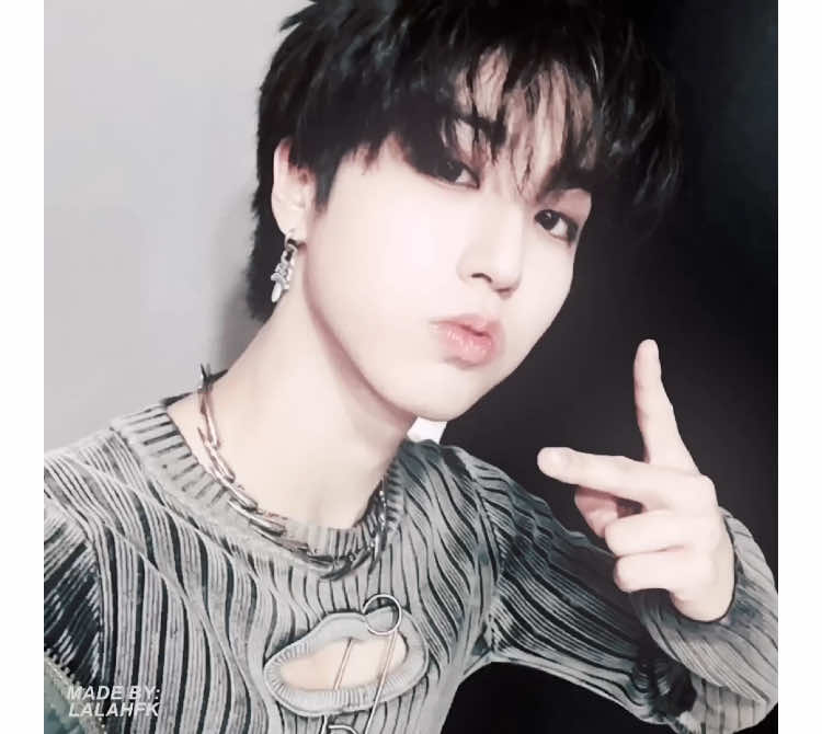 #HAN - qual seria o tipo de presente?👅 𝓣𝐀𝐆𝐒:#hanjisung #straykids #straykidsedit #fyp #foryou #funkedit  [ ib : estheronlydc ]