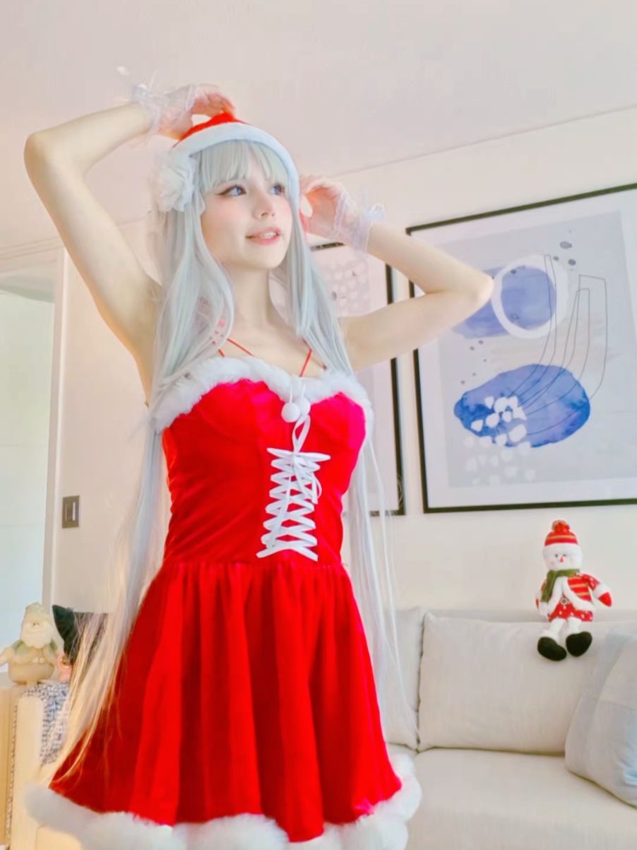 ¡¡Ya se viene la navidad y Emilia lo sabe!! (*´∇｀)ﾉ🌷💫 #emiliacosplay #rezerocosplay #emiliatan #cosplayrezero #emiliaedit #cosplayergirl #anime #rezero #animegirl #sadgirlsluvmoney #emiliarezero #rezeroemilia #rezeroemiliacosplay #sishumi 