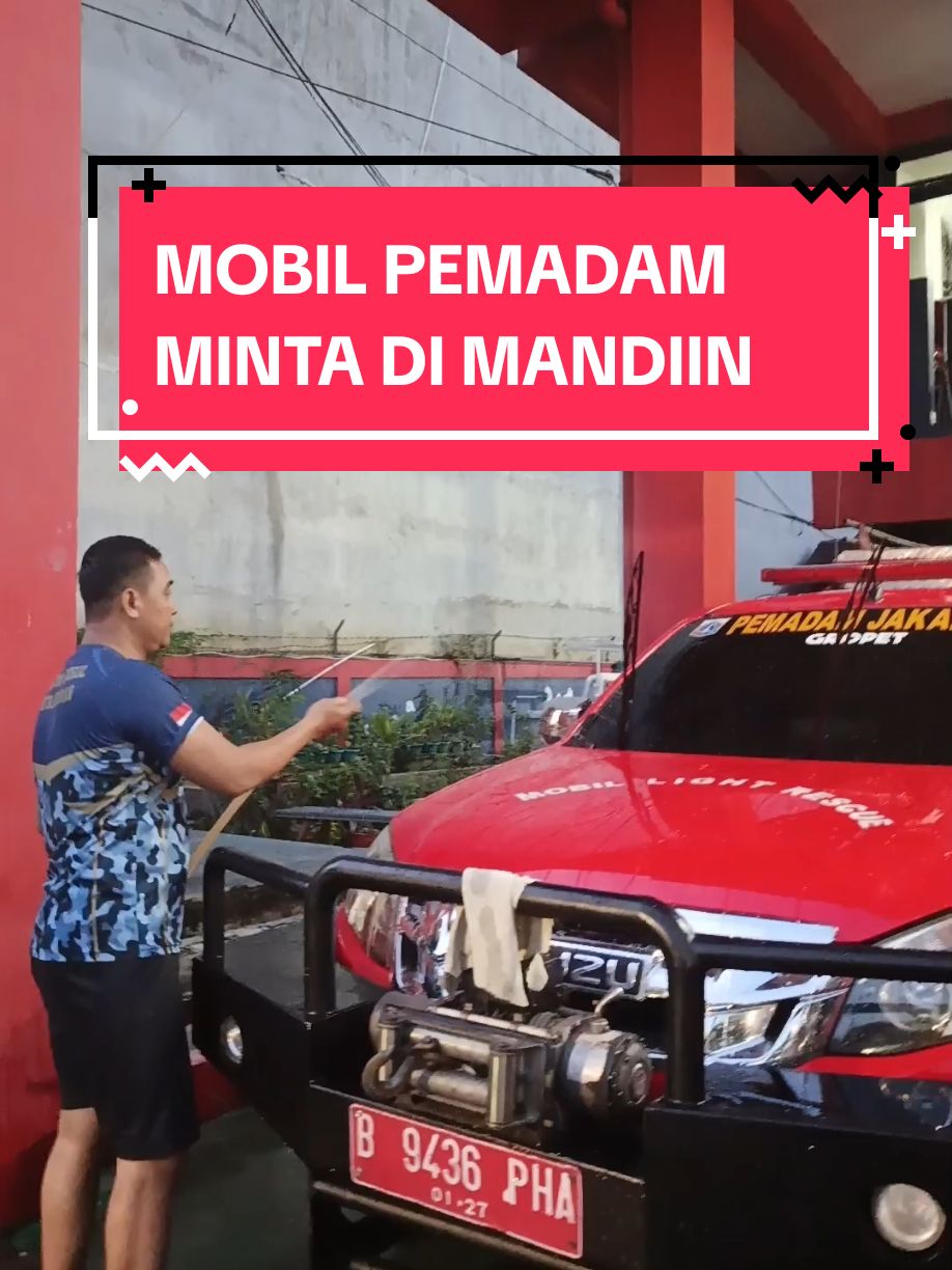 MANDIIN MOBIL PEMADAM KEBAKARAN | RUTINITAS DI PAGI HATI#mobildamkar #mobilpemadamkebakaran #tiktokviral #tiktok #fyp #fypシ゚viral #pemadamkebakaran #pemadamkebakaran 