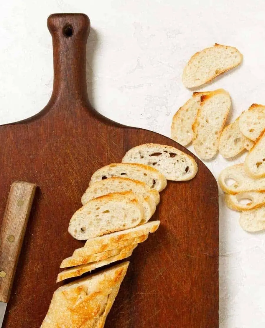 Upgrade your appetizer game with homemade crostini! These golden, crispy toasts are made by simply brushing sliced baguette with olive oil and baking! ⁠ ⁠ They are super easy to make and you know... are super versatile, especially for holiday parties. ⁠ ⁠ Recipe on my website!  ⁠  #crostini #partyappetizers #homemadecrostini #appetizerideas #EasyRecipes #breadlovers