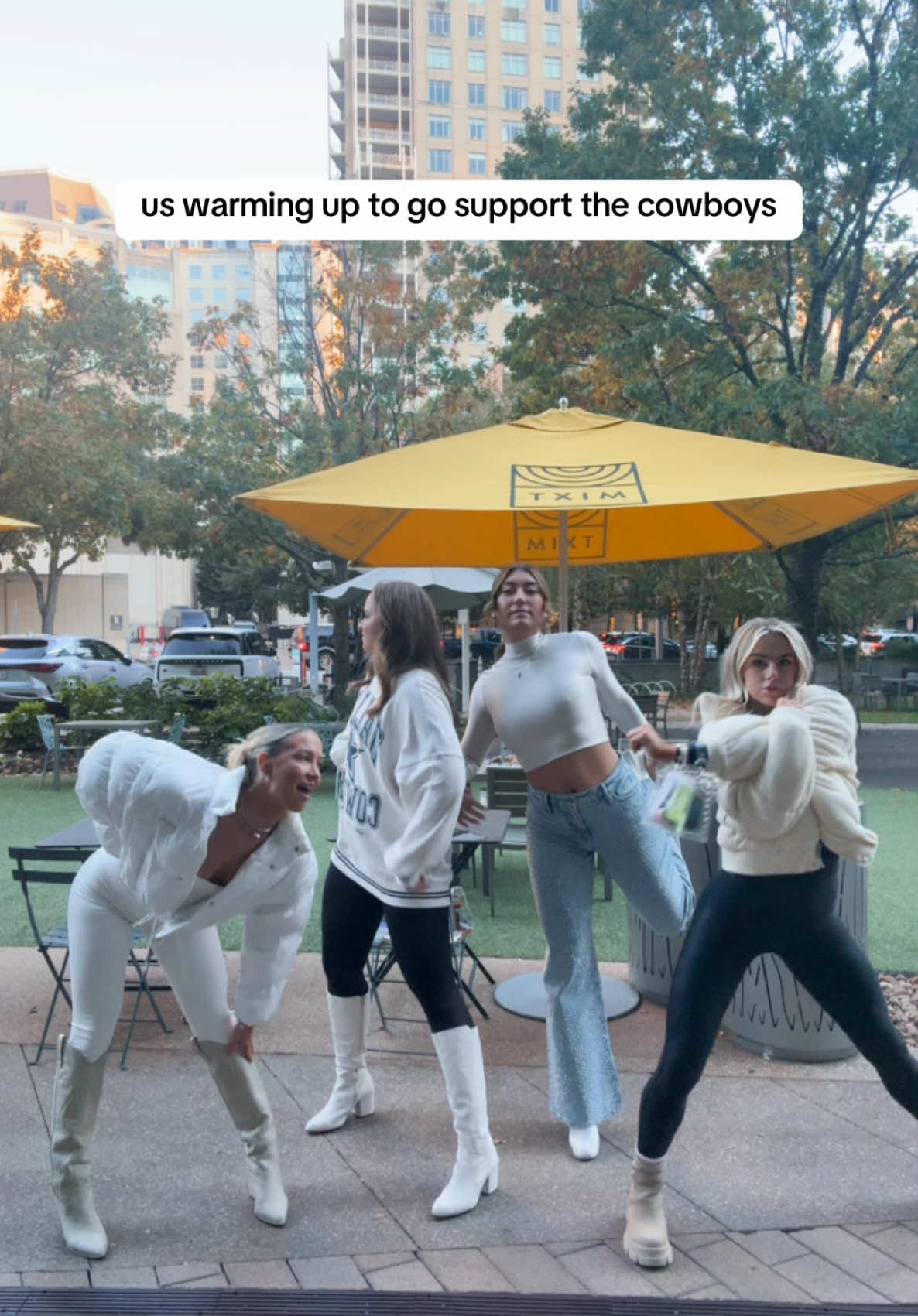 go cowboys bby! @Rachel Brown @Brooke Fleming, PT, DPT @@Kitty kat 🤞🏻🤞🏻 #
