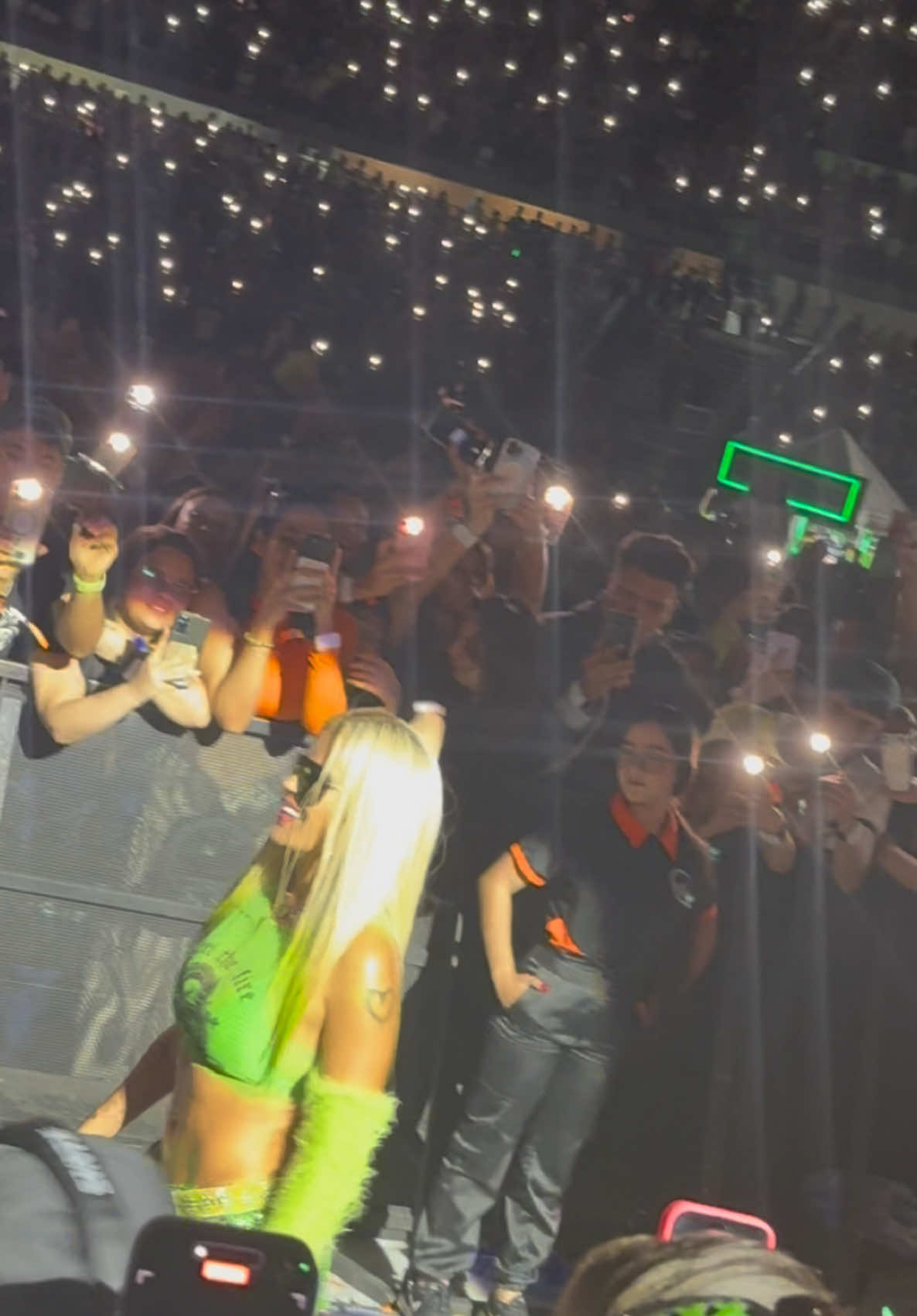 @Karol G en el concierto de @Feid 😭💚🩷 COMPLETO @team feid texas 🤠 @teamfeidcr💚 @Feid 💚🇵🇷 @teamfeidchile @team feid colombia @teamfeidargentinaoficial @TeamFeidMundial @teamfeidpuertorico @TEAM FEID ESPAÑA🇪🇸 @Teamfeiditaly @💚LCLM💚 @TEAM FEID X100 @Team FEID Perú 🇵🇪 @feidsv_ @Feid @feid 💋 @Feid @Feid y Karol 💚🌸 @feidkarol @Carolina ✨ @SiempreFeid @ferxxo y karolg @FERXXOFANS💚 @Ferxxo💚. @KAROLG @👑LA BICHOTA FANS👑 #medellin #ferxxocalipsis #ferxxo #feid #karolg #karolgfans #karolgcolombia #colombia #feidconcert #ferxxoconcierto #estadioatanasiogirardot 