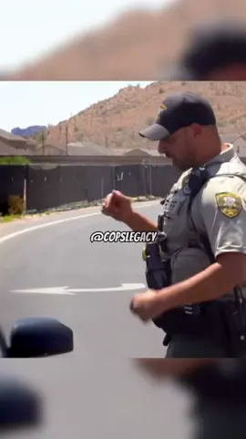 Cop witnesses two drivers with road rage #cops #policeofficer 