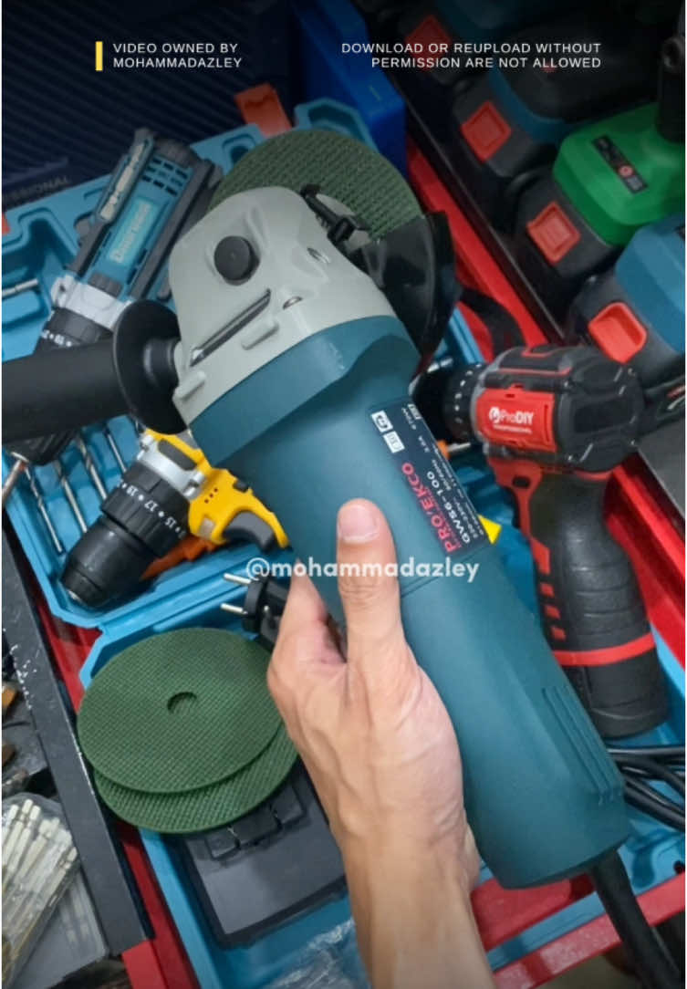 Angle grinder harga promosi saiz 4 inch sesuai guna untuk kerja-kerja DIY & boleh buat kerja berat. Ada warranty, jangan risau 😎😎 #grinder #minigrinder #anglegrinder #pemotongbesi #polishing #grinding 