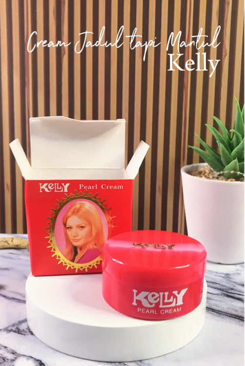 Krim jadul punya @Kelly Cosmetics ini the best banget pokoknya, selain untuk alas bedak, memudarkan bekas jerawat juga ampuh loh 🥰 #reviewbedak #reviewkelly  #bedakkelly  #kellycream  #alasbedak  #primermakeup  #belilokal  #wibgajian 