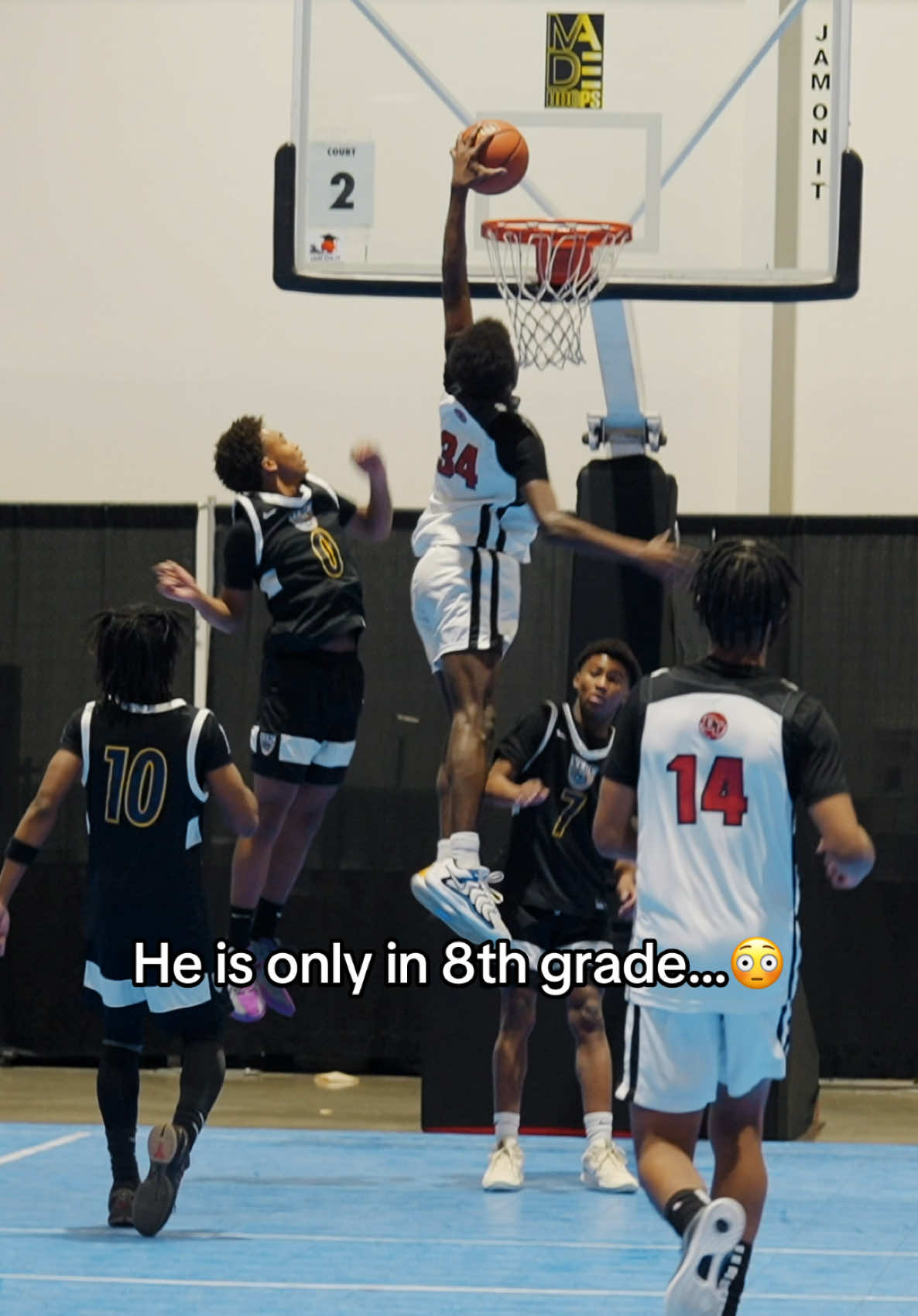 I wish I could do this when I was in 8th Grade..😳🤯 #fyp #aau #8thgrade #dunk 