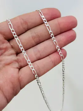 Sterling Silver Figaro Chain #figarochain #figaronecklace #sterlingsilver #sterlingsilverjewelry #sterlingsilverjewellery #sterlingsilvernecklace #sterlingsilvernecklaces #jewelry #necklaces #necklace #necklaceoftheday #jewelryaddict #jewelryoftheday #plata #plata925 #925silver #925silverjewelry #925silverjewellery 