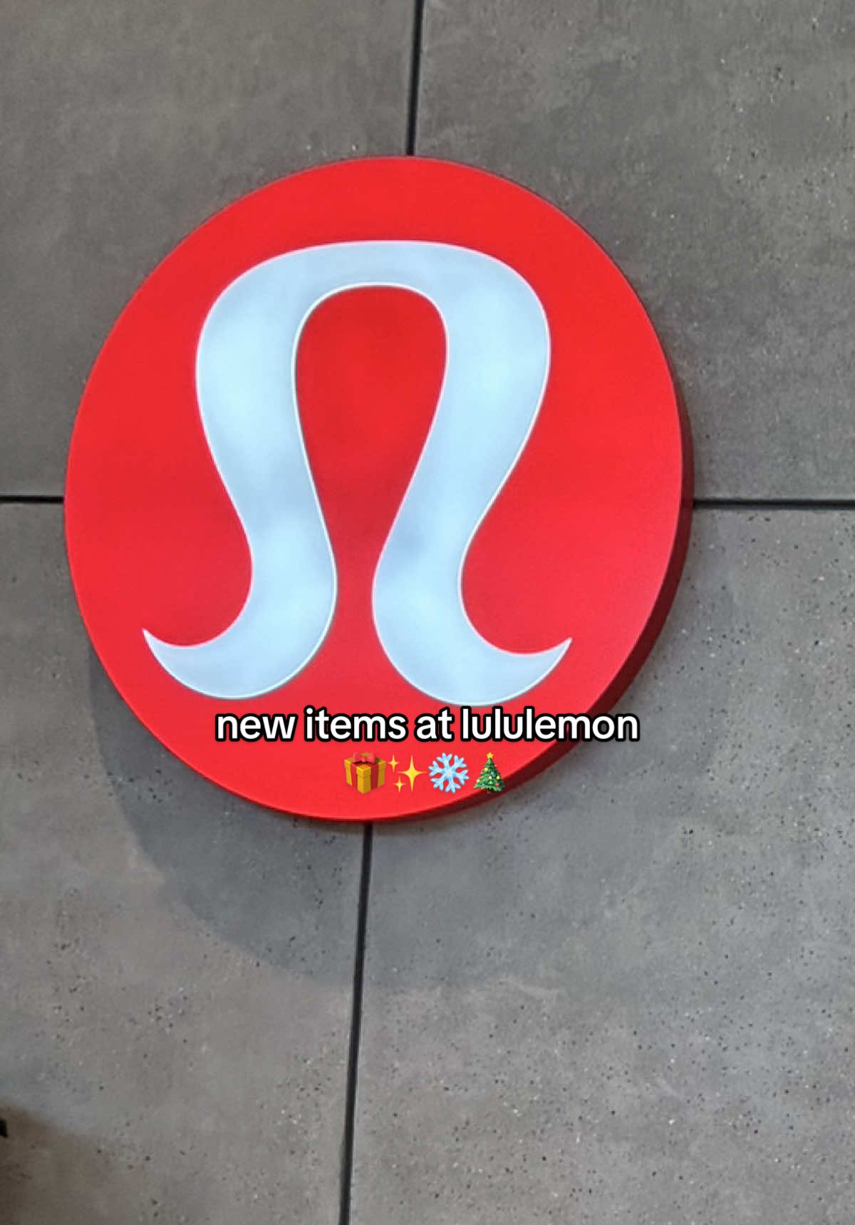 new items at @lululemon 😍 lots of holiday pieces! 🎁✨🎄❄️ #lululemon #lululemoncreator #lululemonshopping #lululemonwhatsnew #lululemonholiday #lululemontryon 