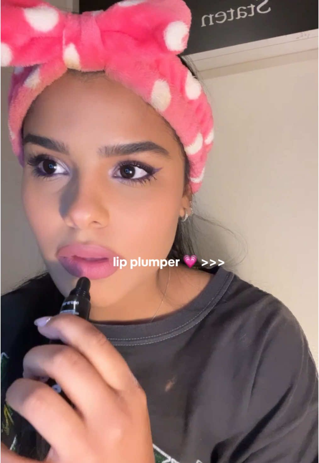 similar to the LA Girl lip plumper ! #fyp #lipplumper #amusthave #makeup #lipgloss #lipmakeup #plumplips #fypシ 