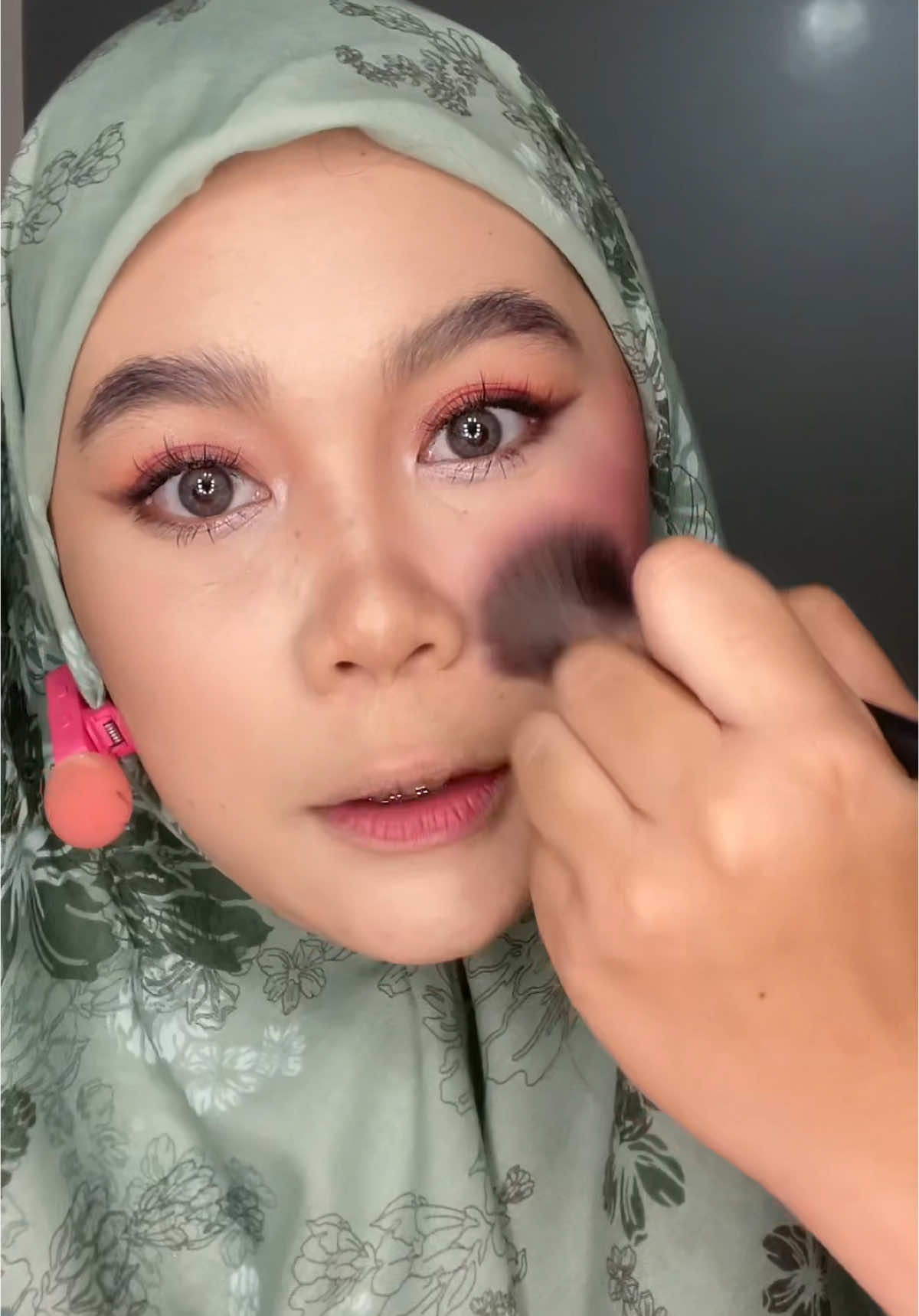 Replying to @iala_e MAKEUP TUTORIAL 