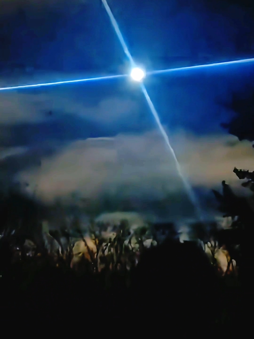 Another possible Orb filmed in New Jersey around 2023. #ufo #uap #ufosighting #alien #drone #newjersey 