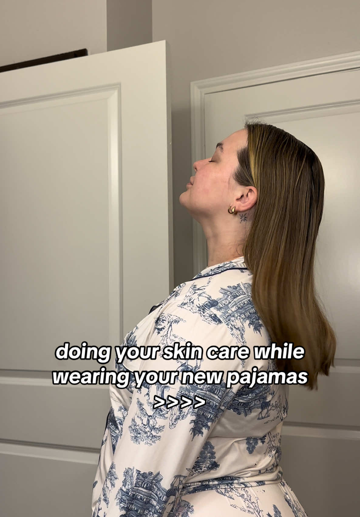 the best feeling 🧼🧚🏻‍♀️🤌🏻 #skins #skincareroutine #pajamaset #sahmsoftiktok #sahm #workingmom #boymom #newmom #christmas #beauty #sweaterweather  #creatorsearchinsights 