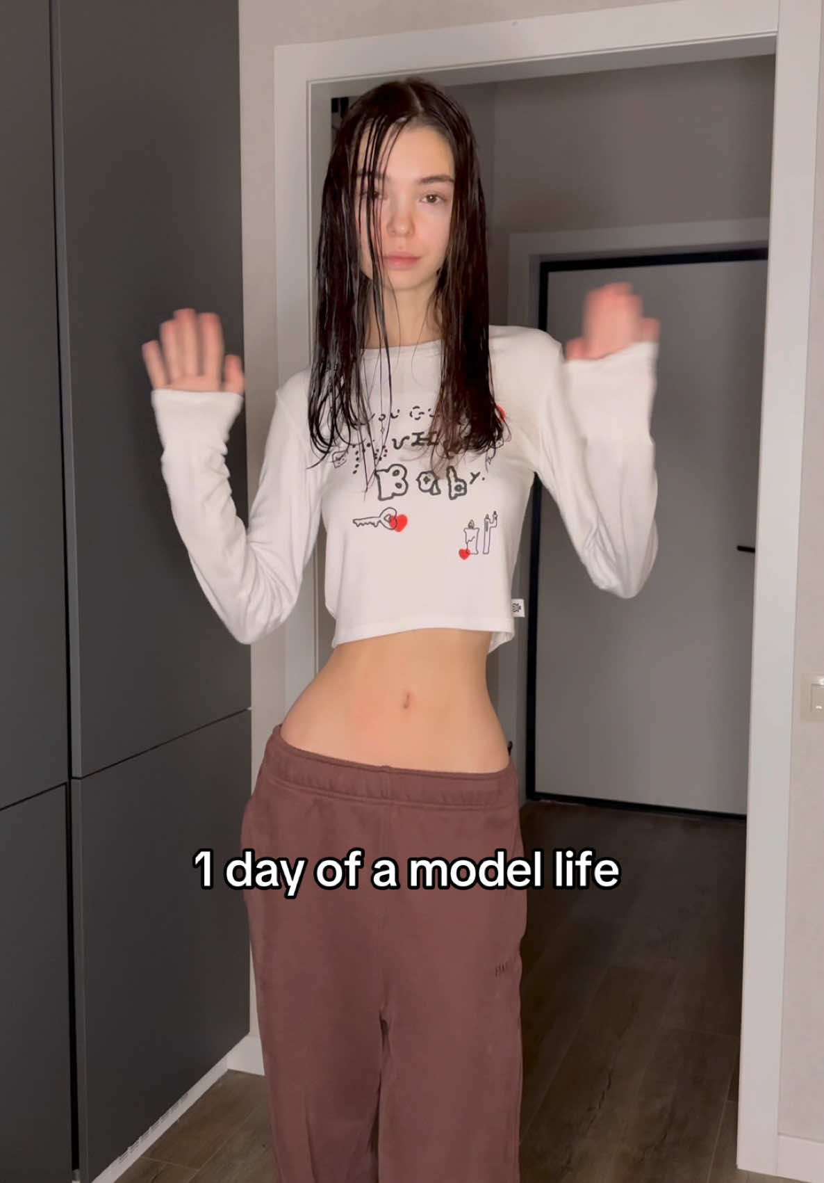 I’m reuploading it bc previous video got deleted 🥲 hope you like it! Got so many views last time 🥹  #fyp #model #style #daywithme #fashion #Vlog 