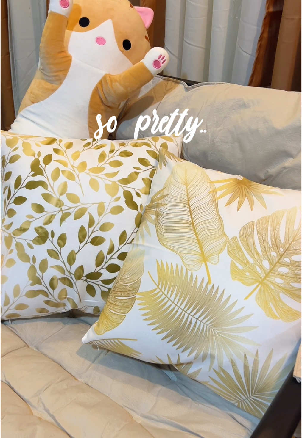 Replying to @rangeo sobrang ganda, worth the money ✨ #throwpillowcovers #pillowcover #throwpillows #sofapillowcase #pillowcase 