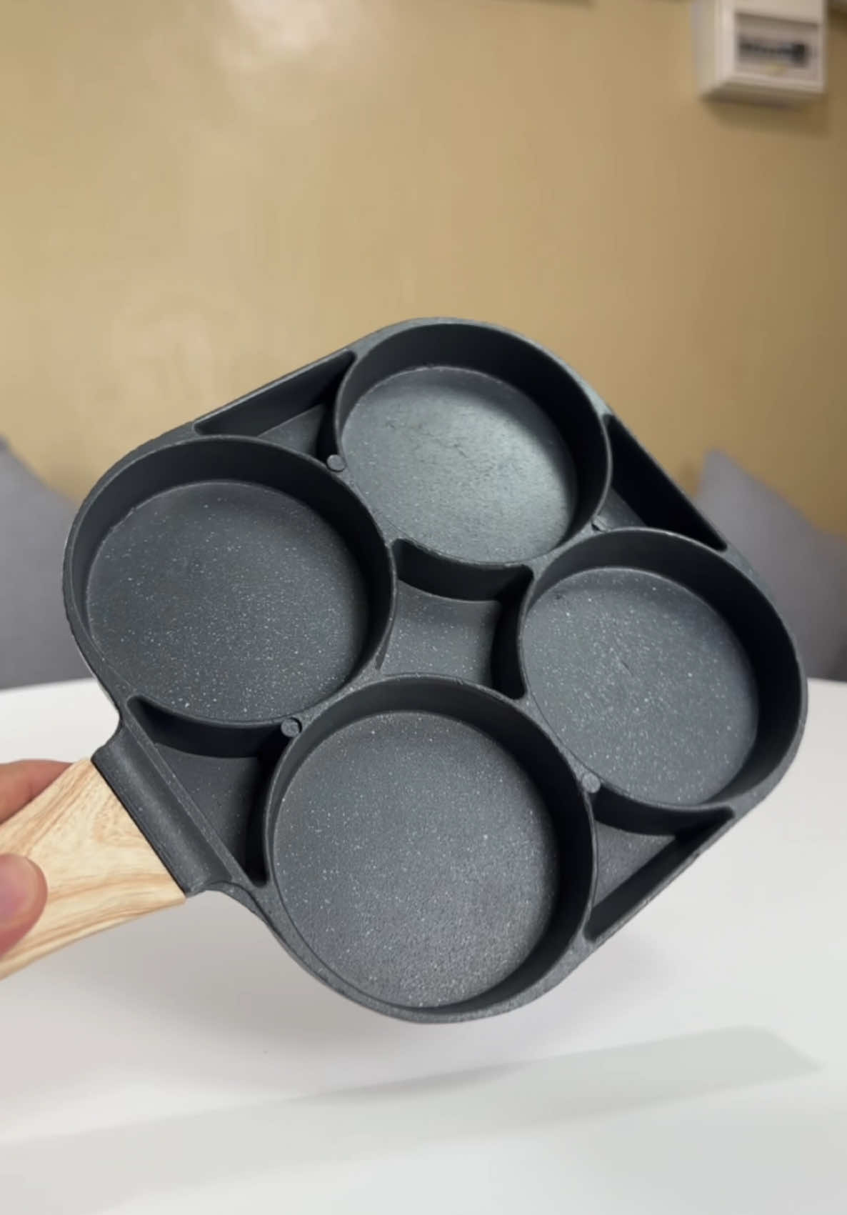 4 HOLE EGG NON STICK PAN! #nonstickpan #4holeeggfryingpan 