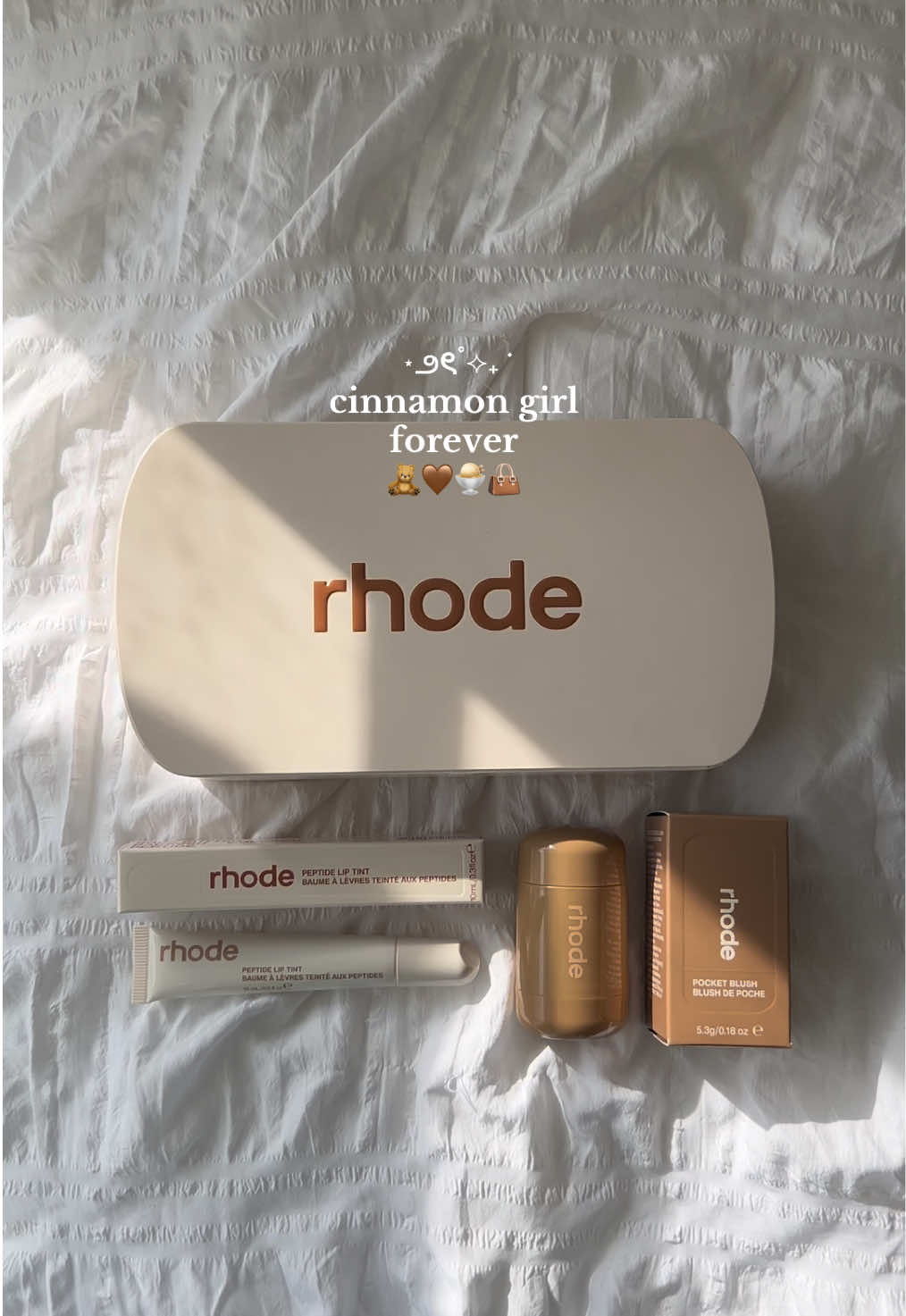 ˙✧˖ 🥨 ⋆｡˚ | my fav limited edition treatment so far <3  @rhode skin @Hailey Bieber  #cinnamonroll #cinnamongirl #rhode #haileybieber #liptreatment #unboxing 