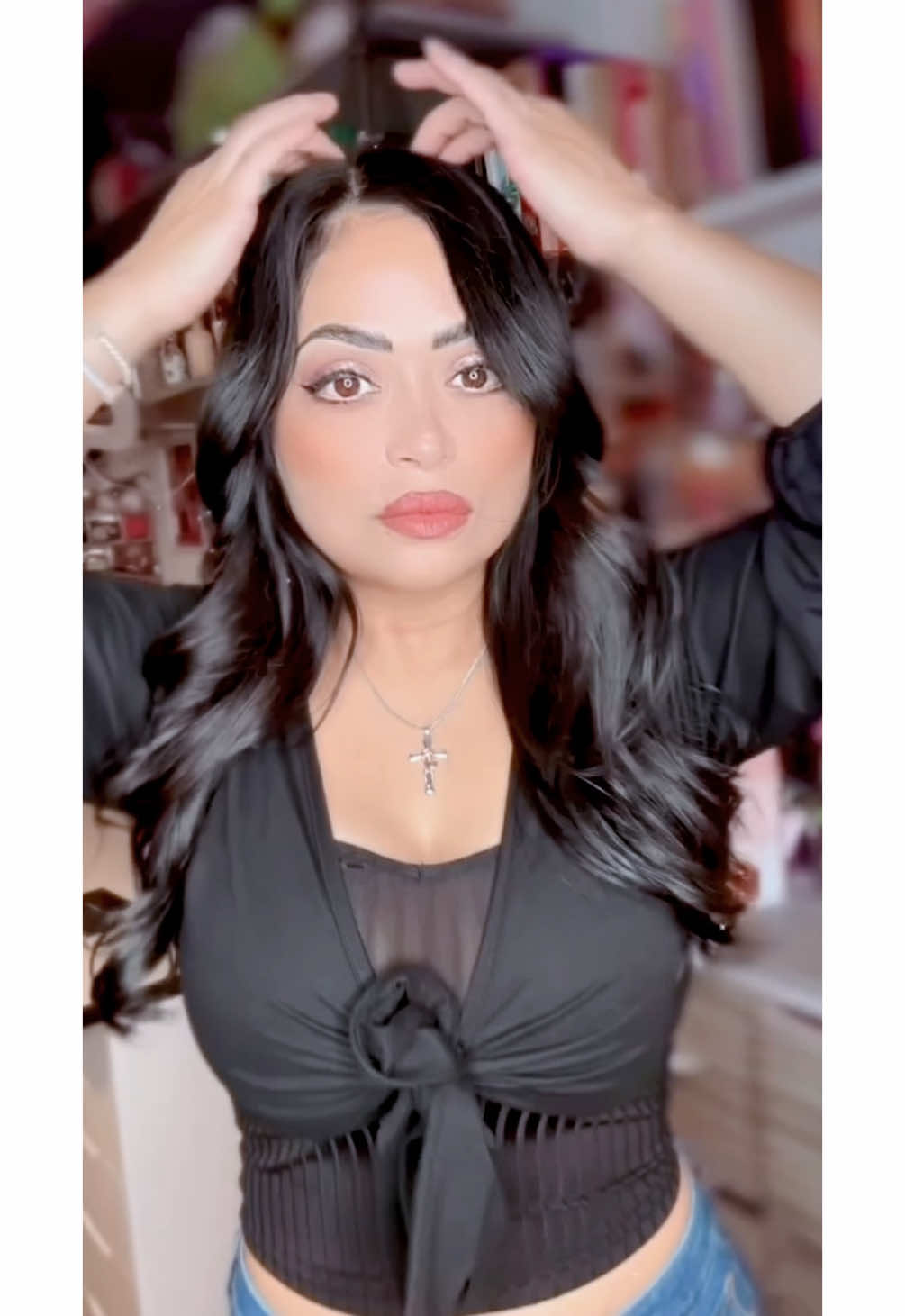 I cut my hair in layers and added hair gloss treatment by @Kristin Ess Hair and my hair has never ever ever been this beautiful and healthy 🖤🤍 #selfworth #SelfCare #fyp #fypシ゚viral #cute #happy #mexican #Love #mexicana #mexicali #blackhair #blackhairvibes #blessed #grateful #latina #casual #godisgood #hairgloss #healthyhair #pelinegra 