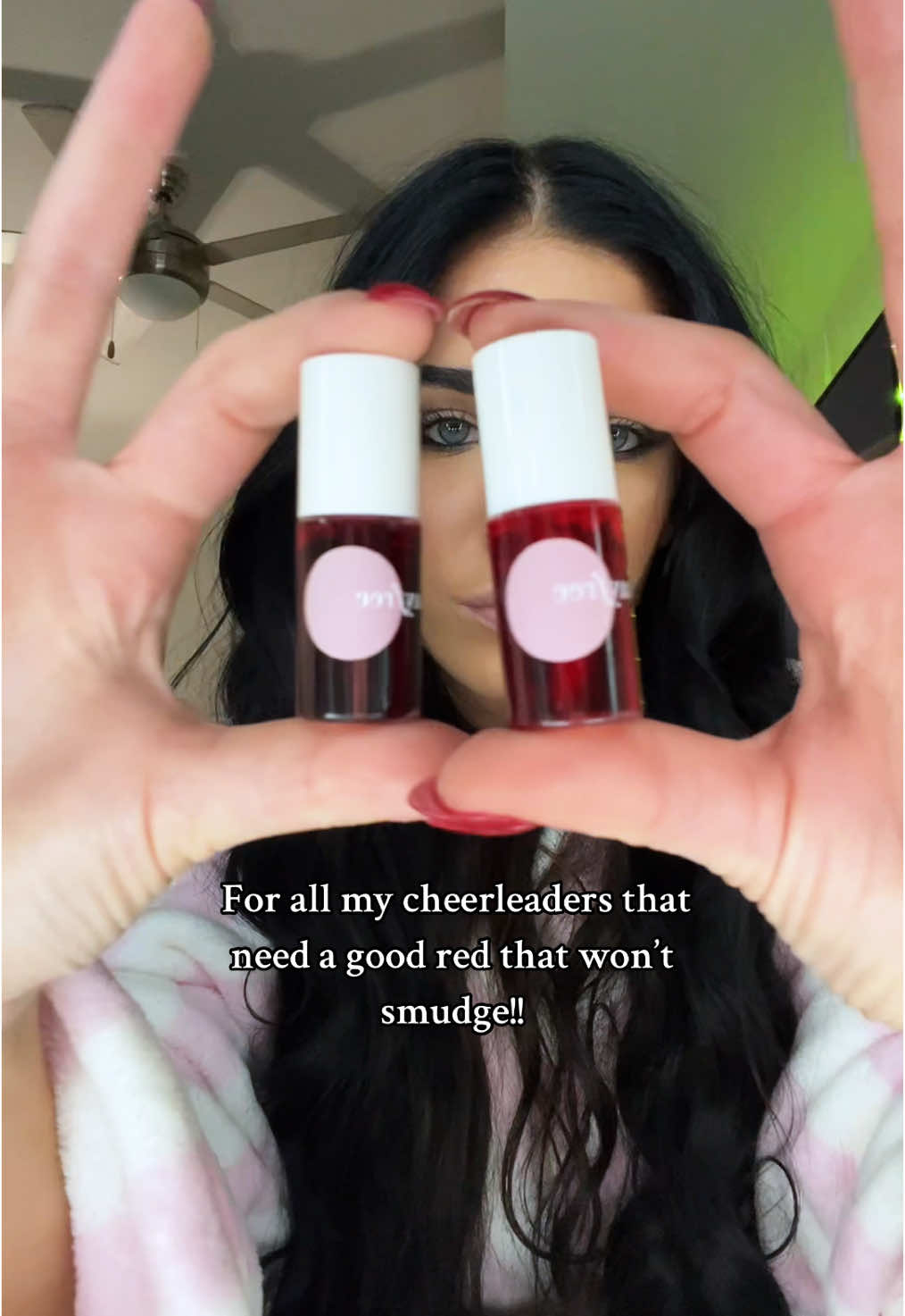 Calling all cheerleaders!! #cheerleaders #cheerleading #navarrocheer #navarro #lipstick #grwm #lipcombo 