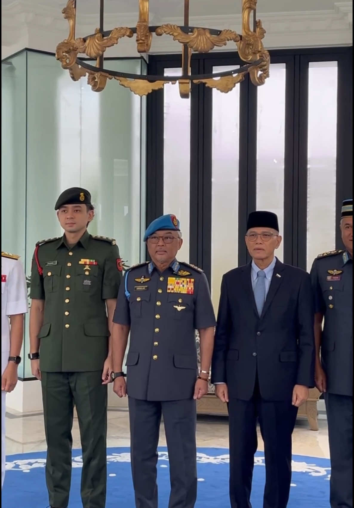 Patik merafak sembah menjunjung setinggi-tinggi kasih ke sisi Kebawah Duli Paduka Baginda Sultan Pahang Al-Sultan Abdullah Ri'ayatuddin Al Mustafa Billah Shah Ibni Al-Marhum Sultan Haji Ahmad Shah atas perkenan menerima patik menghadap Baginda Tuanku di Istana Abdulaziz, Kuantan sebentar tadi. #fyp 