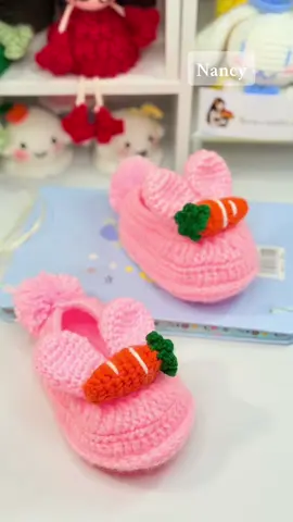 Crochet a baby shoes.(2)#crochet #crochettutorial #crochetshoes #babyshoes #shoes #DidYouKnow #tiktokhumanitiescampaign #lovely 