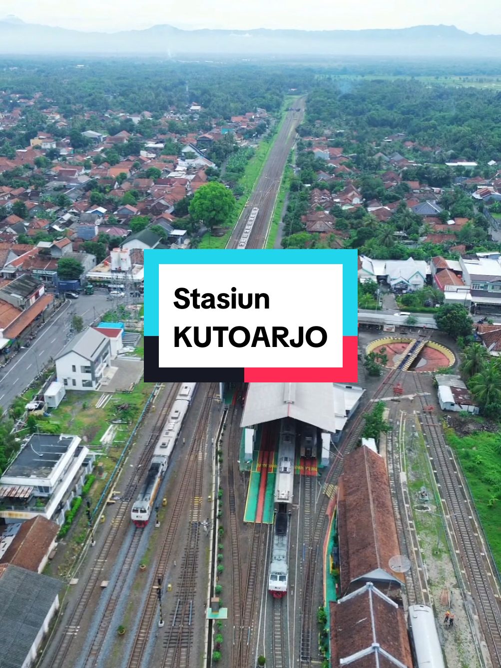 Stasiun Kutoarjo, salah satu stasiun besar di DAOP V KAI Purwokerto. Tapi kenapa tidak ada lagu 