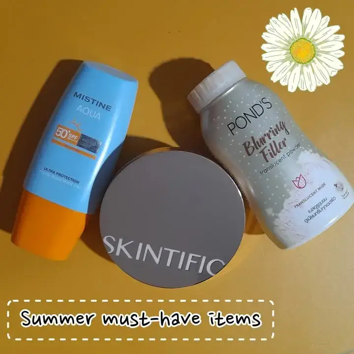 Here are my 3 must-have items for the summer...well, every day cuz it's like summer everyday in Bangkok anyway 😅 - Mistine AQUA Ultra Protection Facial Sunscreen PRO  SPF 50+ PA++++/very light weight/love the smell/helps my makeup stay put -SKINTIFIC Cover All Perfect Cushion in 00N Natural Porcelain Light weight but covers perfectly/gives glowy glassy skin/easy to apply/perfect for my skin tone/SPF 35 PA++++/no alcohol/no perfume/no paraben/doesn't cake  - POND'S Blurring Filler Translucent Powder cheap but sooo freakin good/ligh weight/blurs pores/love the smell/helps my cushion stay put/lasts forever cuz I only need a small amount each time All 3 items are very affordable and work really well for Bangkok's heat!#​ป้ายยากับlemon8 #​Sunscreen #​cushionskintific #​ponds #​translucentpowder #Lemon8 