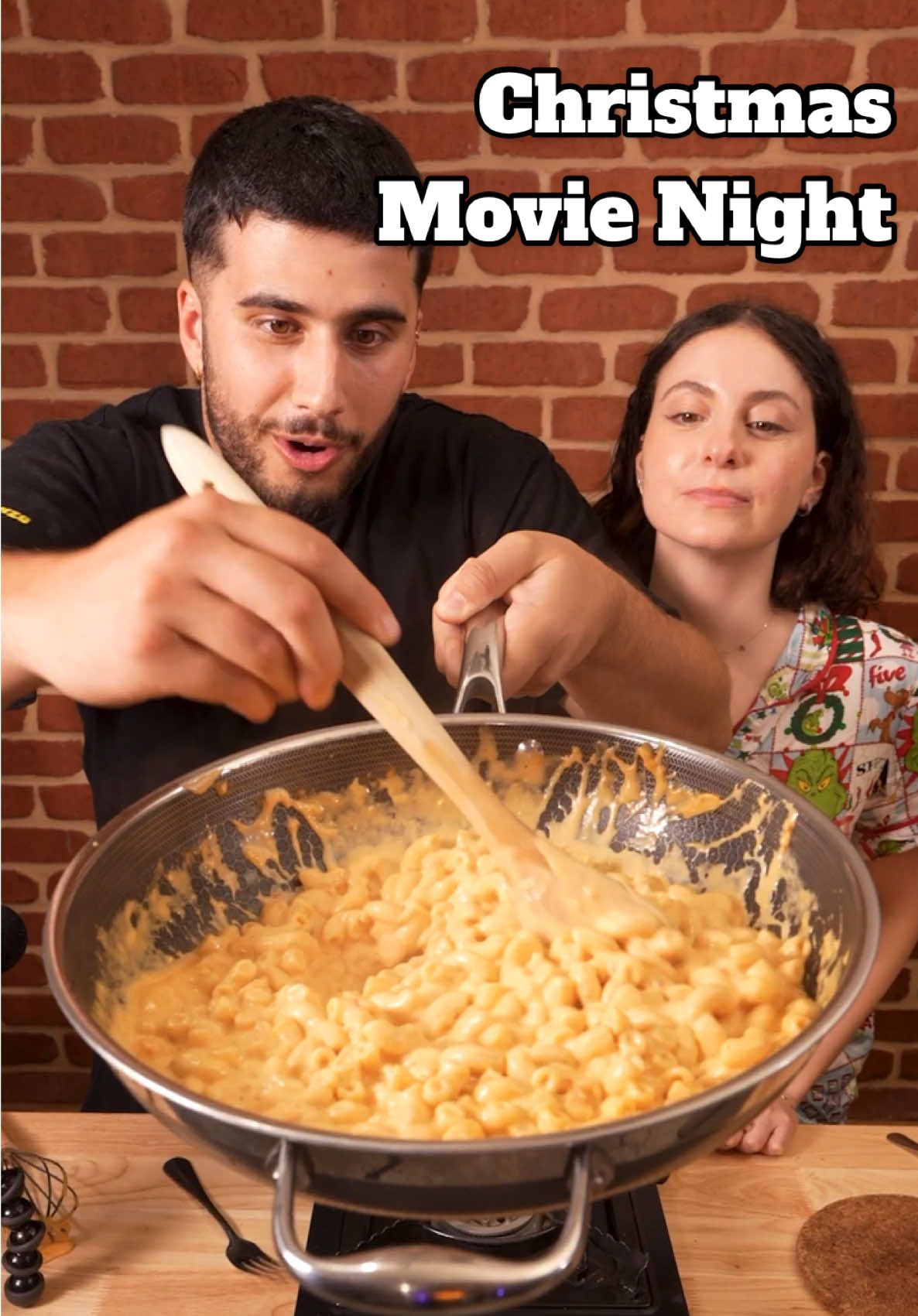 Christmas Movie Nights w/ #DisneyPlus👨‍🍳🎄 Full Mac & Cheese Recipe Below! ⬇️ 📝 Ingredients: - 400g elbow macaroni or short pasta, - 3 tbsp butter, - 2 garlic cloves, minced, - 2 mild chilli, finely chopped (seeds removed),  - ½ tsp onion & Cajun powder, - 1 tbsp tomato paste, - 3 tbsp plain flour, - 450ml full cream (room temp), - 2–3 tbsp cream cheese - 1½ cups cheddar, grated, - 1 cup mozzarella, grated, - Salt & pepper, to taste, 💅🏻 Garnish: - Crushed salt and vinegar chips (optional), - Chopped chives & parsley, - Cracked black pepper, - Lemon zest or juice (optional), 👨‍🍳 Method: 1. Melt butter in a pot, sauté garlic, chili, and seasonings until fragrant. Add tomato paste and cook until caramelised. 2. Stir flour, cooking for 1–2 minutes. Then gradually whisk in cream until thickened. 3. Begin separately cooking pasta in salted water until al dente. 4. To the sauce, stir in cream cheese, then melt cheddar and mozzarella until smooth. Season with salt and pepper. 5. Once the pasta is cooked, strain and reserve some of the pasta water. 6. Combine cooked pasta with sauce, adding reserved water to adjust consistency. 7. Serve topped with crushed chips, herbs, pepper, and lemon if desired. Adjust seasoning as needed. #macncheese #macandcheese #christmascookingideas #christmasmovies #homealone #EasyRecipes #christmasrecipes #movienight #datenight #Ad 