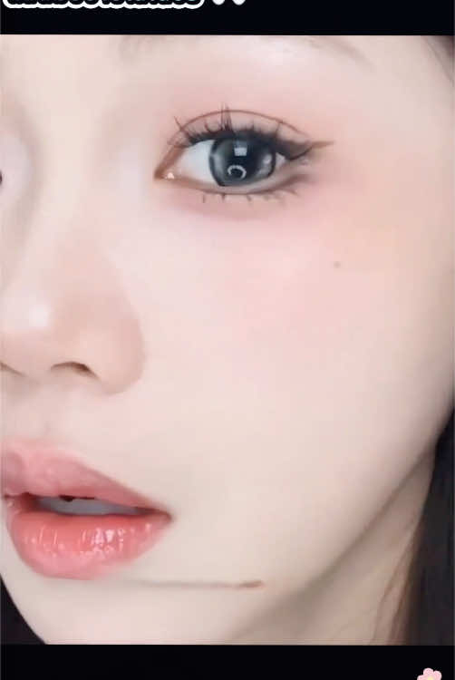 อายไลเนอร์แสตมป์ที่กรีดอายไลเนอร์ได้ภายในไม่กี่วินาที!#makeup #girl #tiktok #eyes 